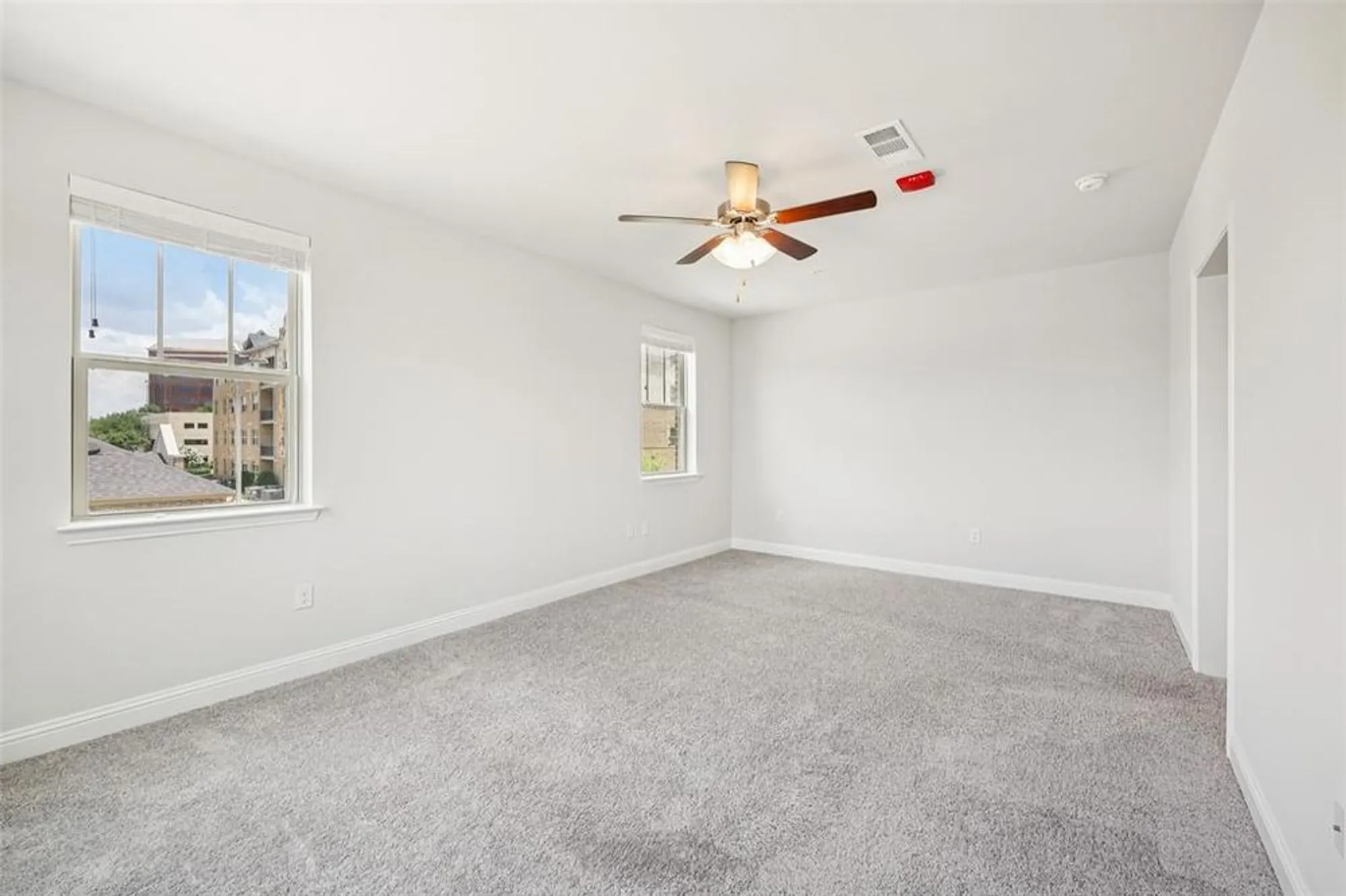 Property Slideshow image 22 of 35 | 1735 wittington pl apt 2203, Dallas, TX, 75234