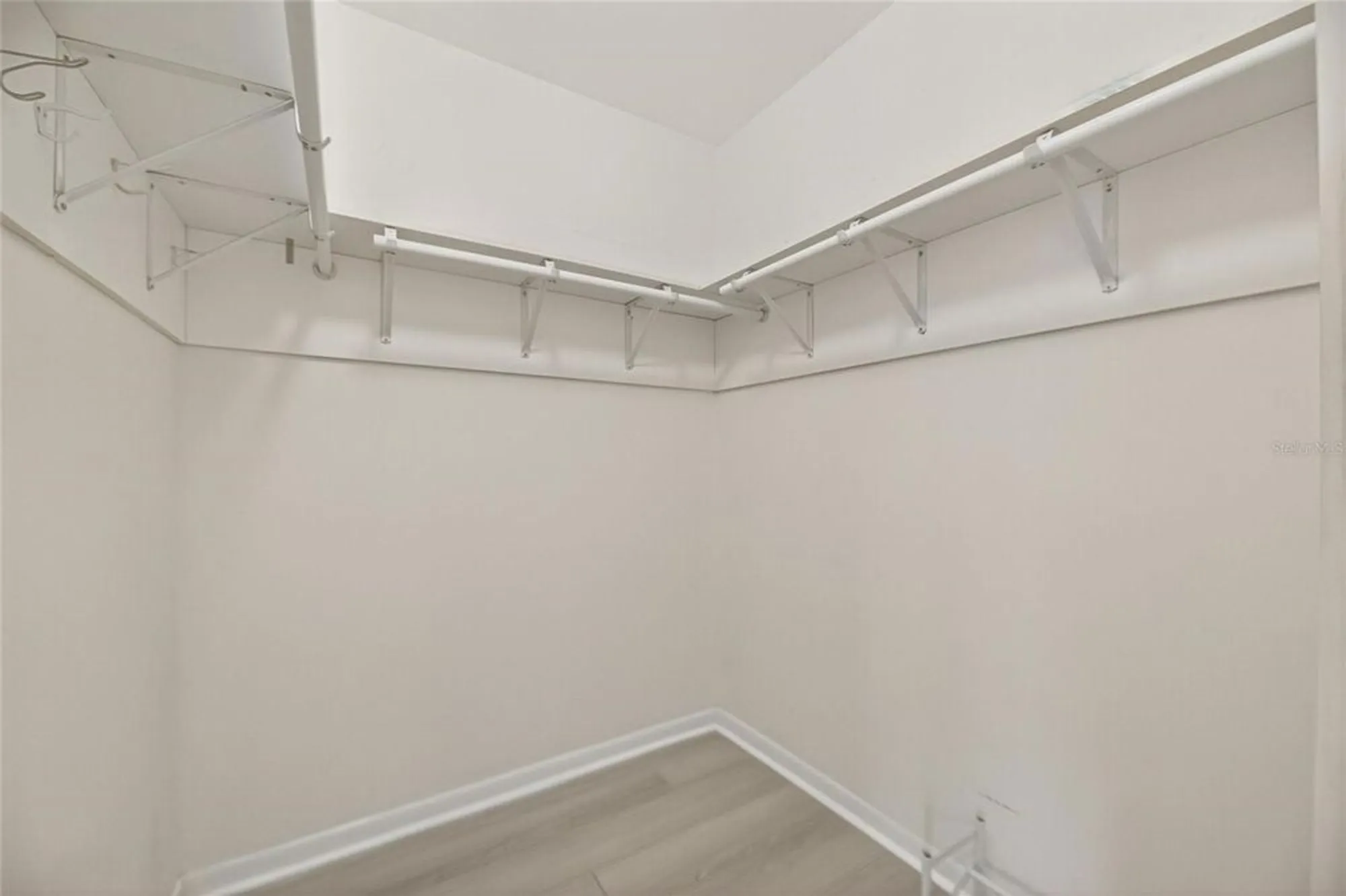 Property Slideshow image 21 of 37 | 1238 fordham dr, Sun City Center, FL, 33573