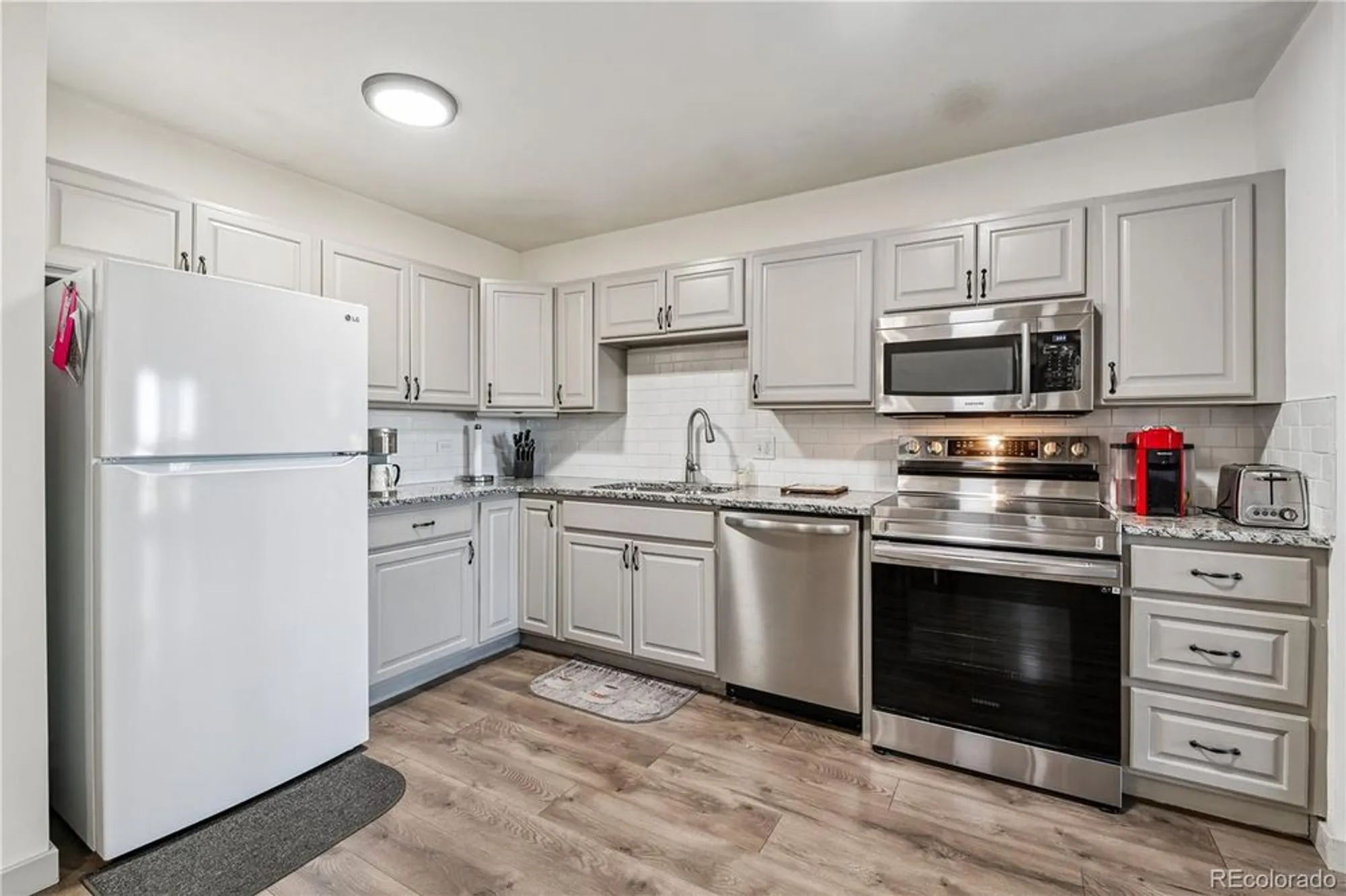 Property Slideshow image 8 of 49 | 300 s clinton st 8c, Denver, CO, 80247