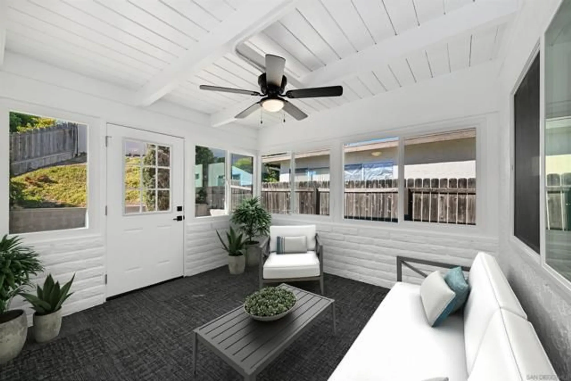 Property Slideshow image 8 of 16 | 4758 westridge dr, Oceanside, CA, 92056