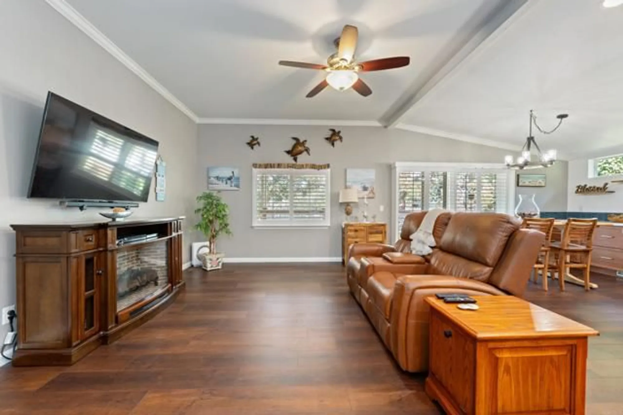 Property Slideshow image 9 of 23 | 5132 don rodolfo dr, Carlsbad, CA, 92010