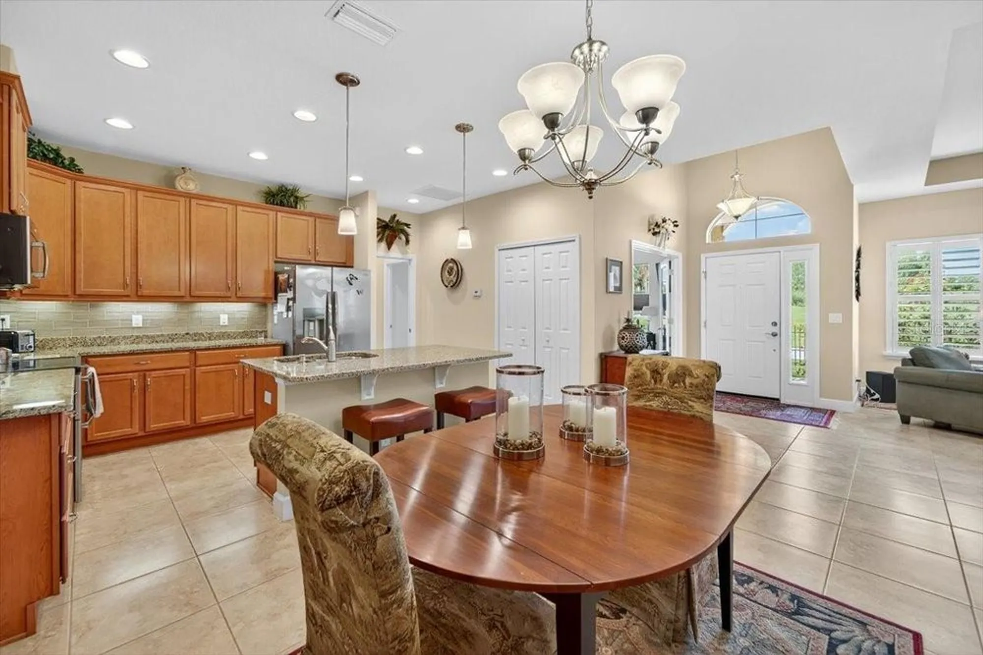 Property Slideshow image 12 of 66 | 821 chipper dr, Sun City Center, FL, 33573