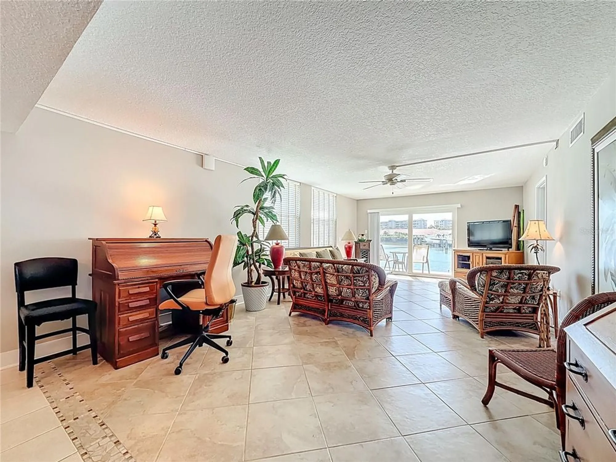Property Slideshow image 7 of 65 | 7930 sun island dr 111, South Pasadena, FL, 33707