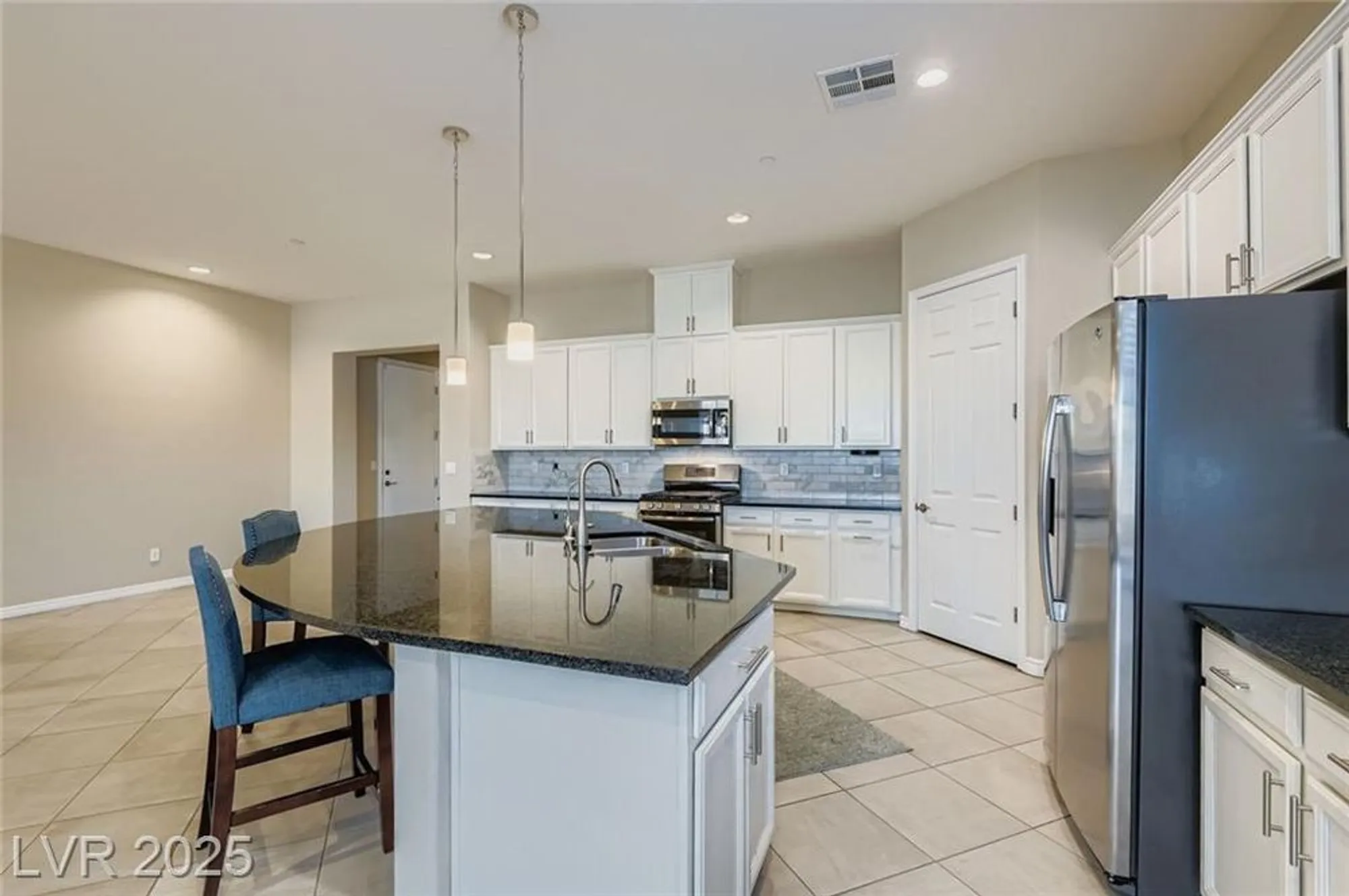 Property Slideshow image 11 of 54 | 512 heritage bridge ave, Henderson, NV, 89011