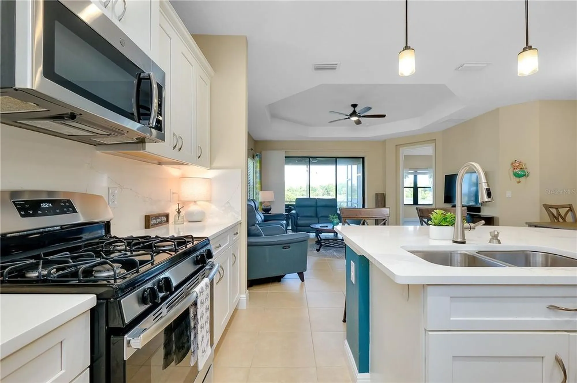 Property Slideshow image 18 of 59 | 21629 avon park ct, Venice, FL, 34293