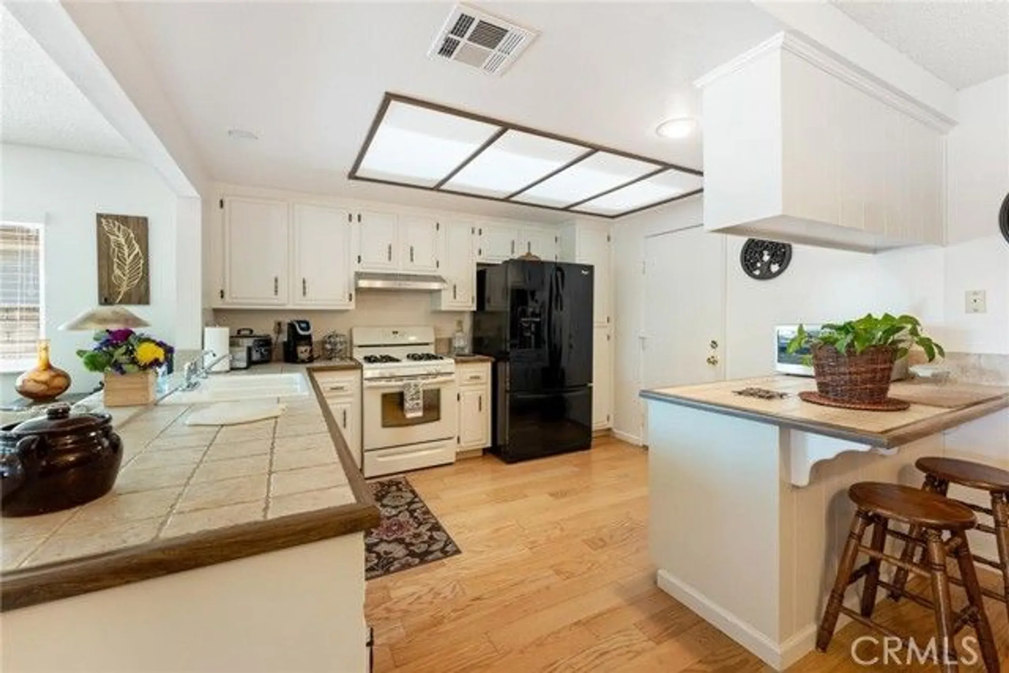 Property Slideshow image 20 of 39 | 2059 silver oak way, Hemet, CA, 92545