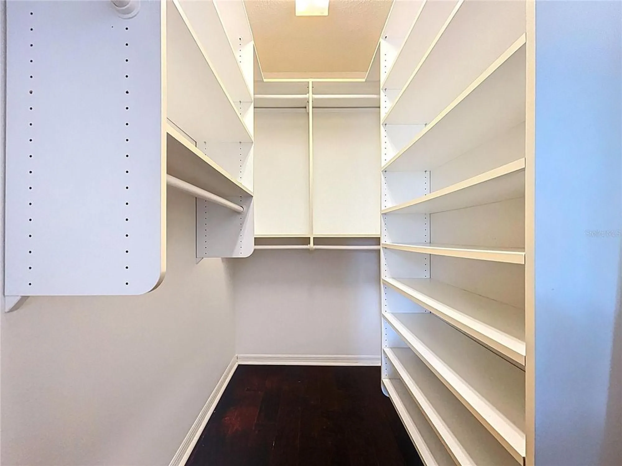 Property Slideshow image 34 of 67 | 505 foxglove cir b, Sun City Center, FL, 33573