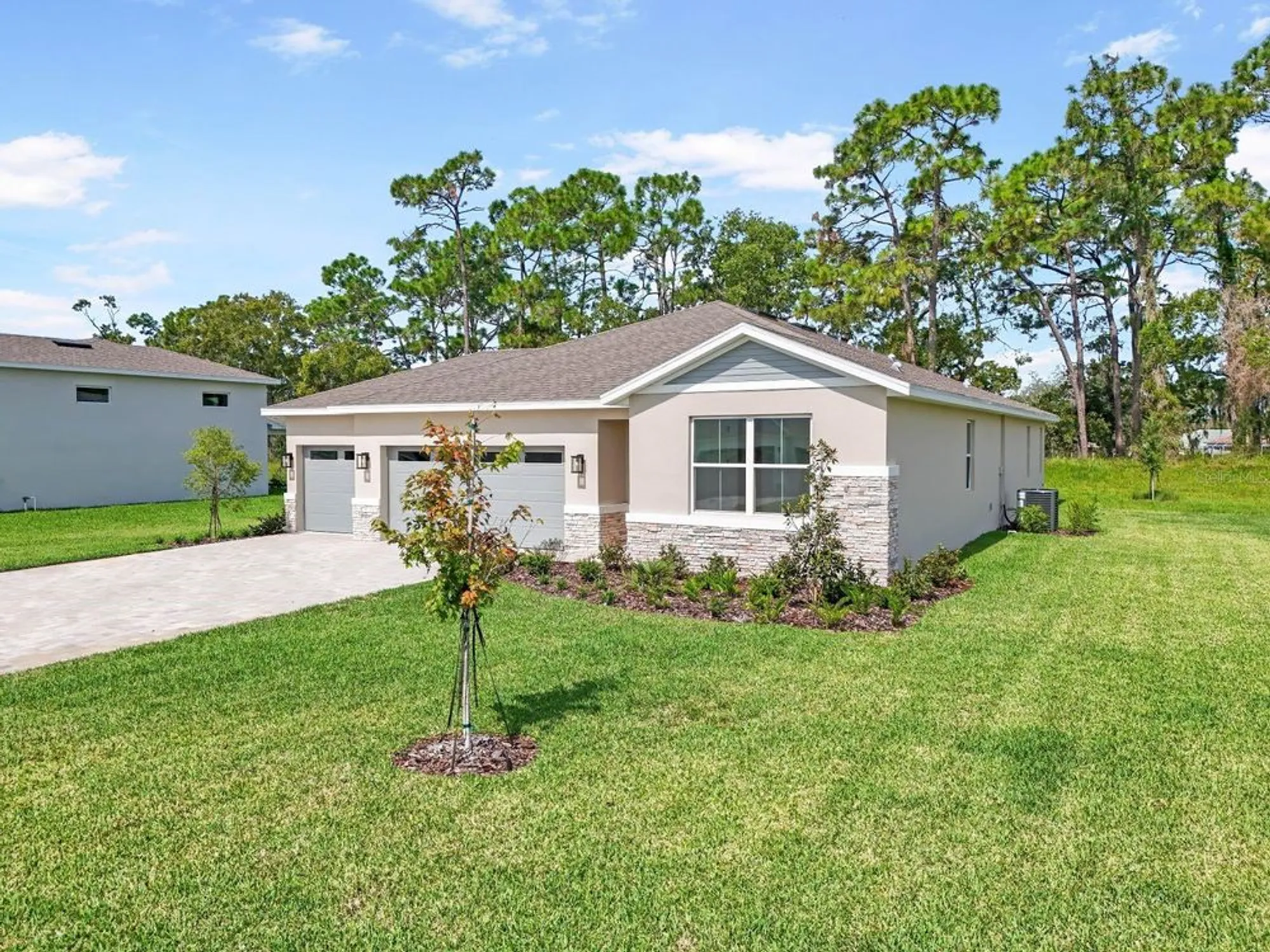 Property Slideshow image 3 of 31 | 9109 players dr, Weeki Wachee, FL, 34613