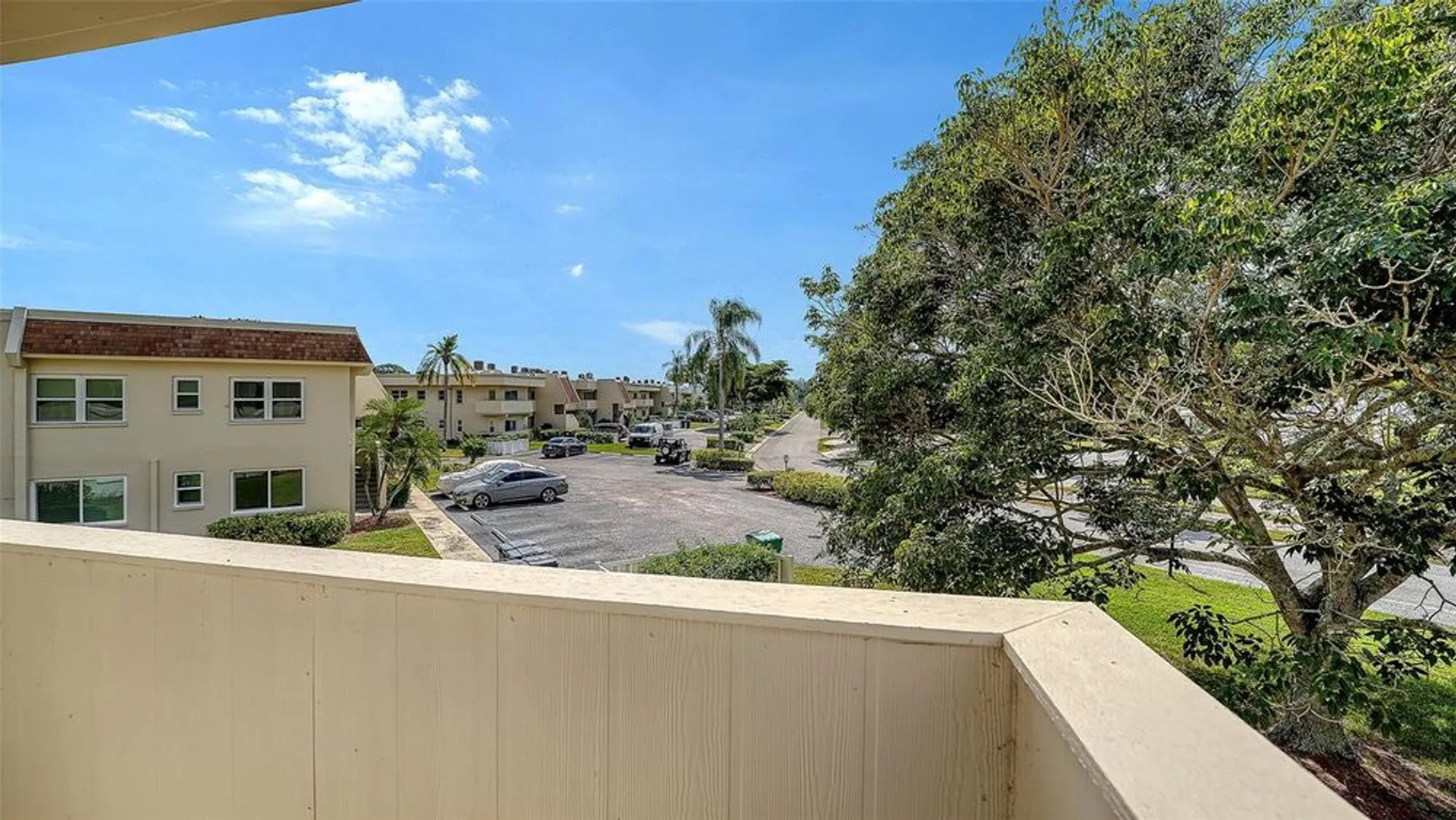 Property Slideshow image 23 of 48 | 7251 w country club dr 225, Sarasota, FL, 34243