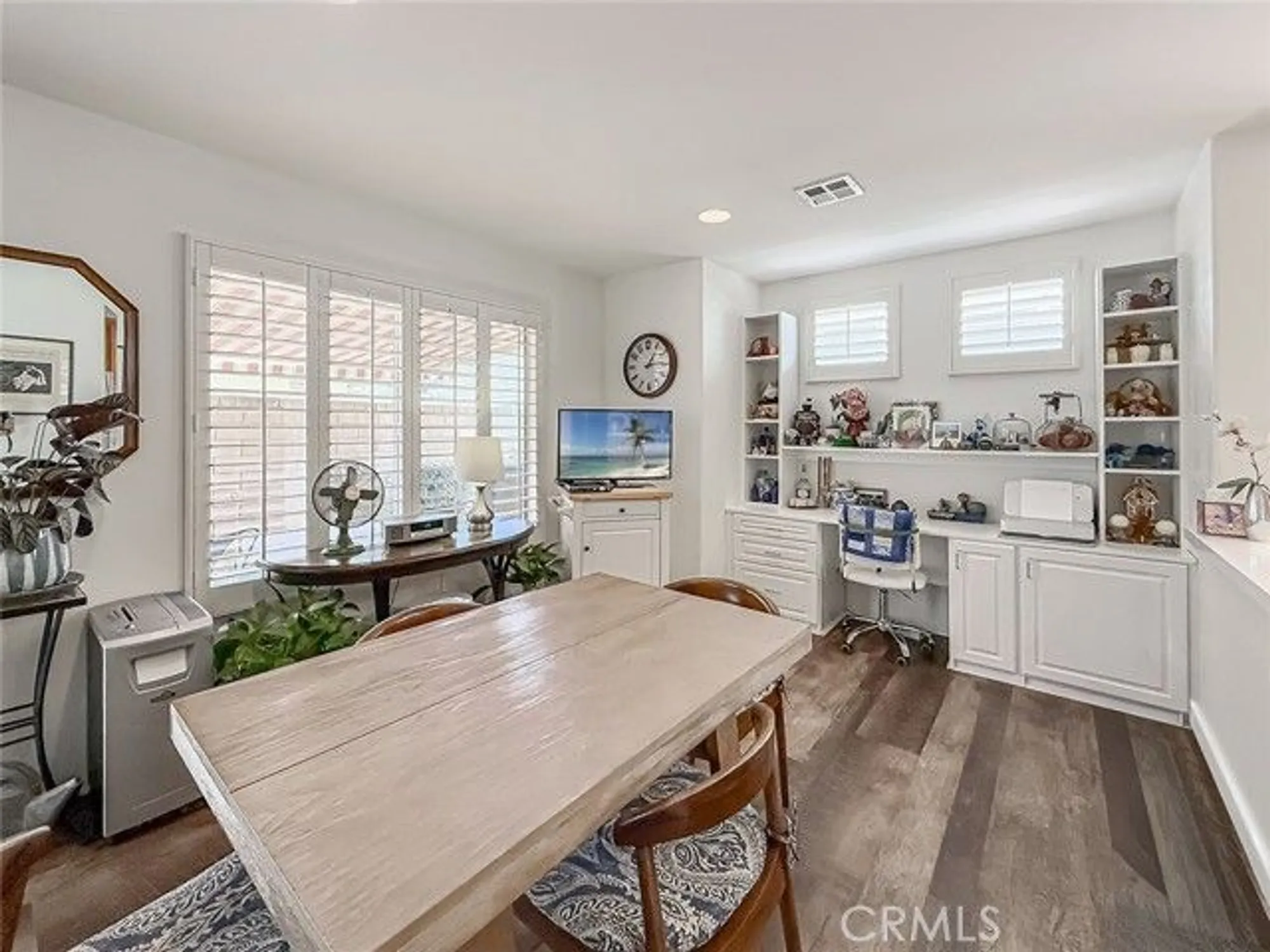 Property Slideshow image 13 of 47 | 2037 freesia ave, Simi Valley, CA, 93063