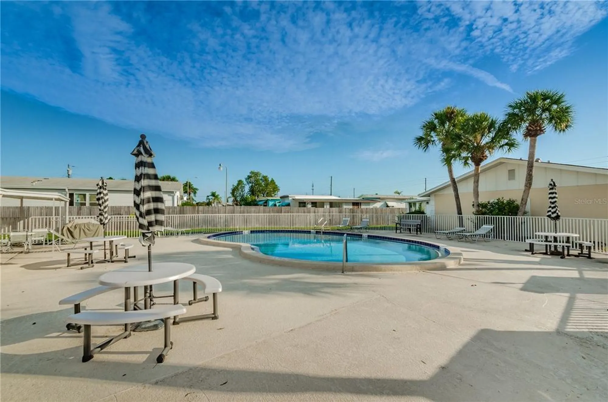 Property Slideshow image 27 of 36 | 858 cambridge ct # 858, Dunedin, FL, 34698
