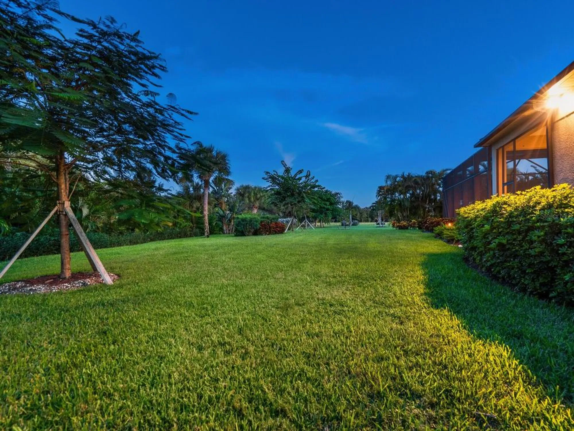 Property Slideshow image 41 of 78 | 10990 pentas royale ct, Englewood, FL, 34223