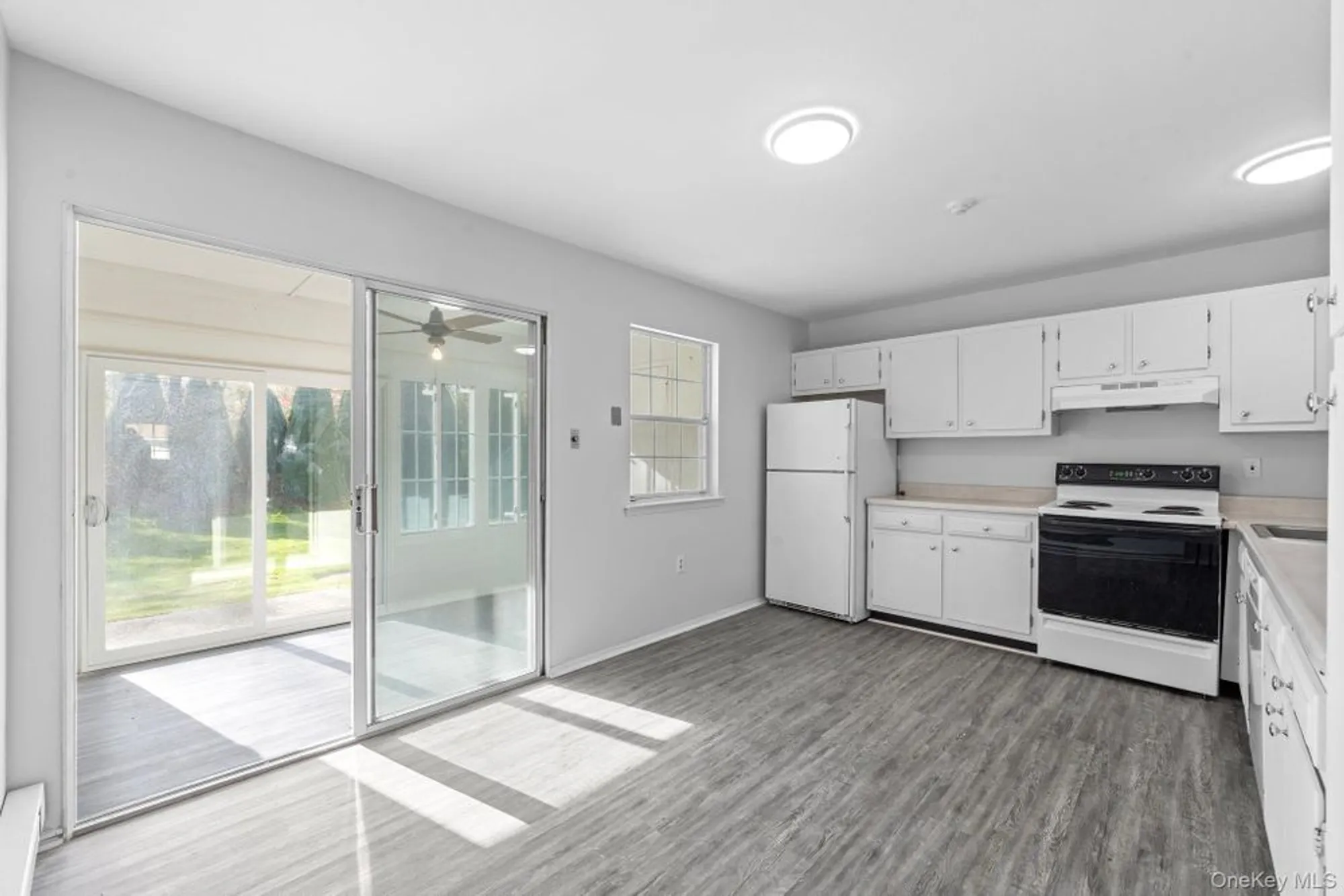 Property Slideshow image 6 of 16 | 49 freedom ln, Coram, NY, 11727