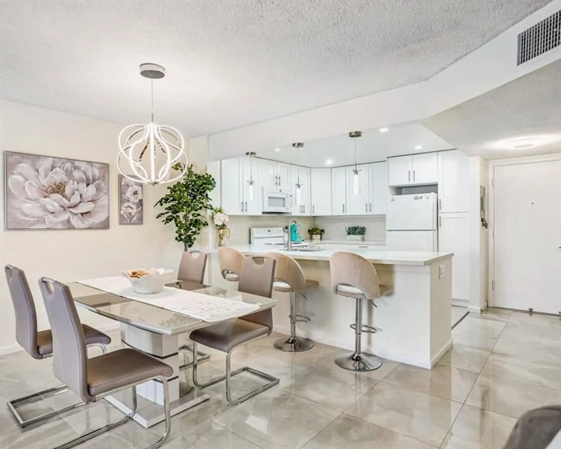 Property Slideshow image 13 of 25 | 4751 nw 21st st 300, Lauderhill, FL, 33313