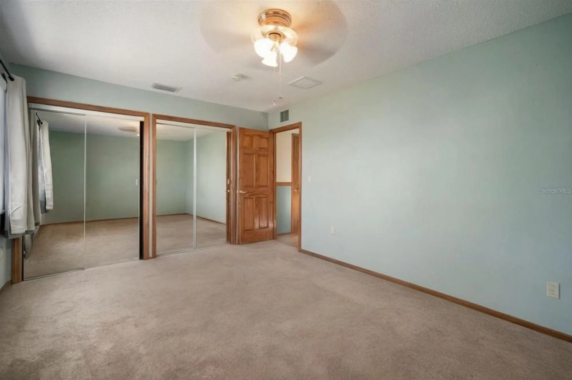 Property Slideshow image 18 of 49 | 609 fox hills dr, Sun City Center, FL, 33573