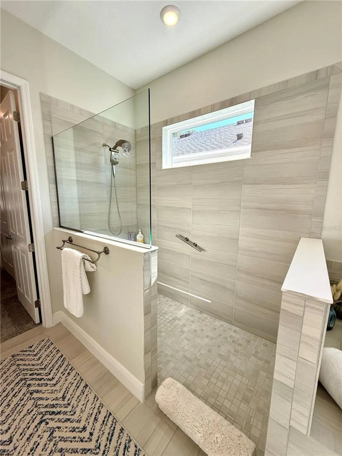 Property Slideshow image 18 of 27 | 8228 bridgeport bay cir, Mount Dora, FL, 32757