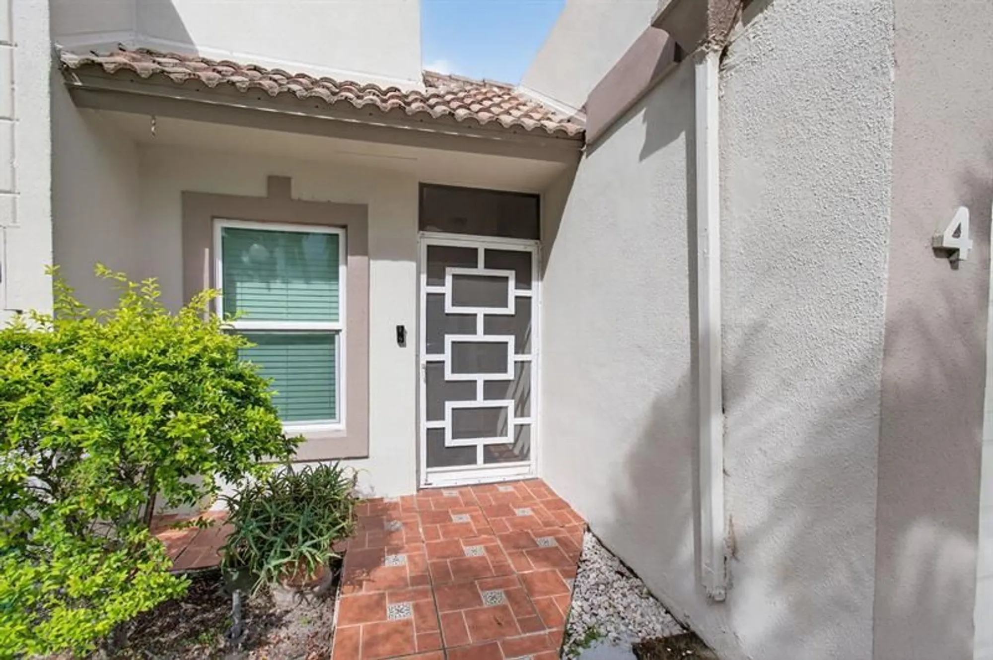 Property Slideshow image 8 of 67 | 19000 stewart cir apt 4, Boca Raton, FL, 33496
