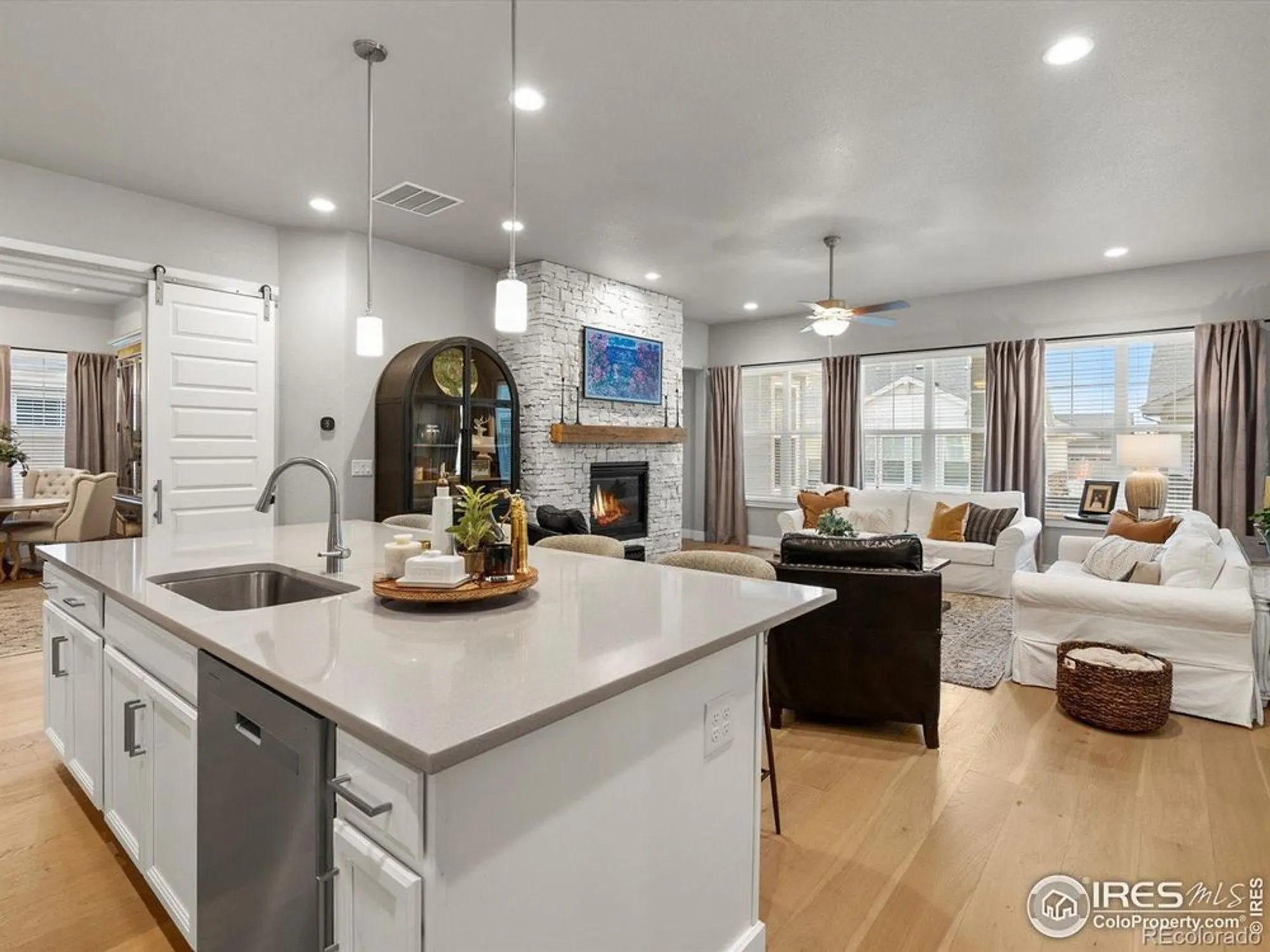 Property Slideshow image 13 of 39 | 9035 s shawnee ct, Aurora, CO, 80016