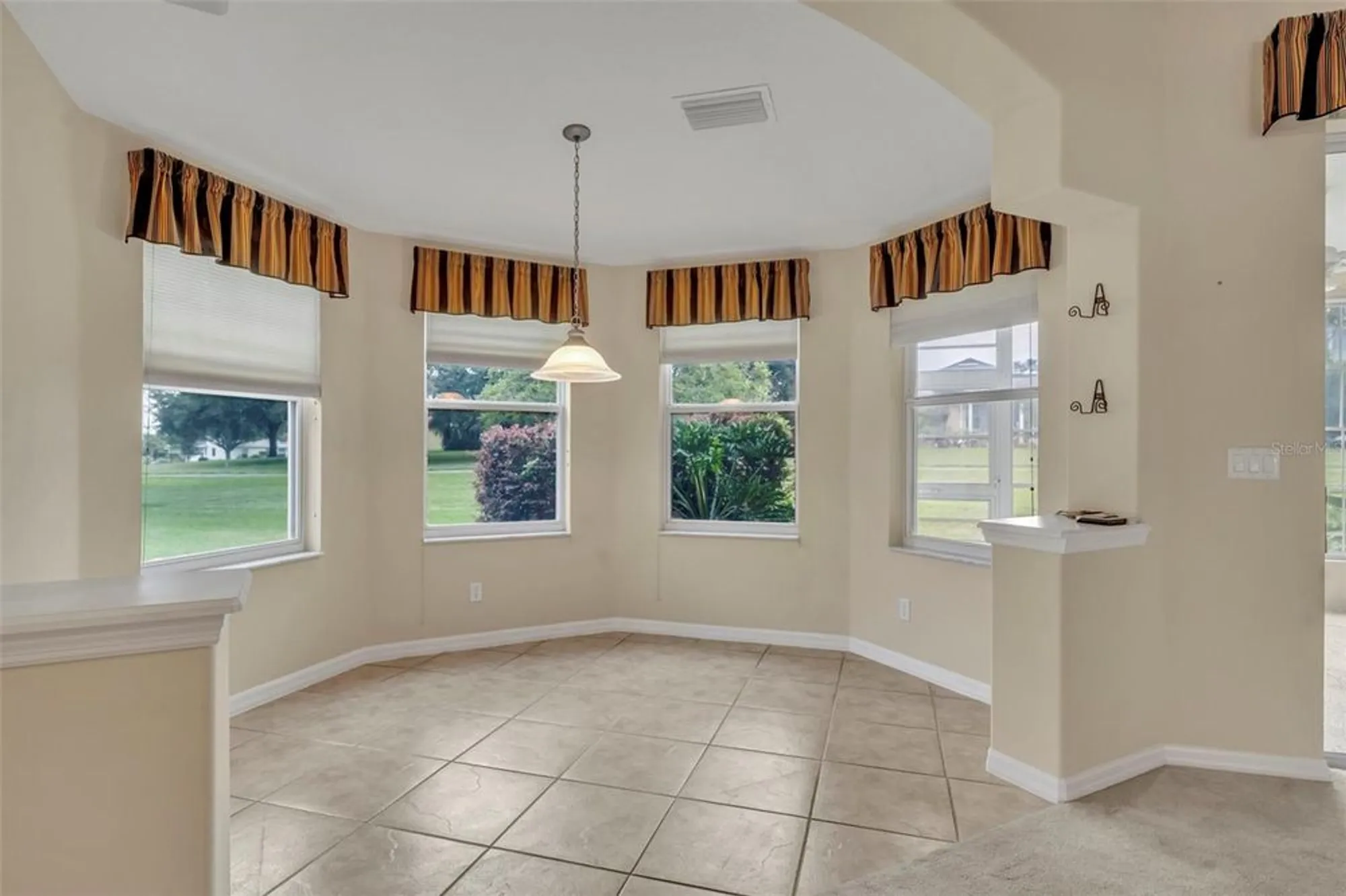 Property Slideshow image 16 of 52 | 5837 bounty cir, Tavares, FL, 32778