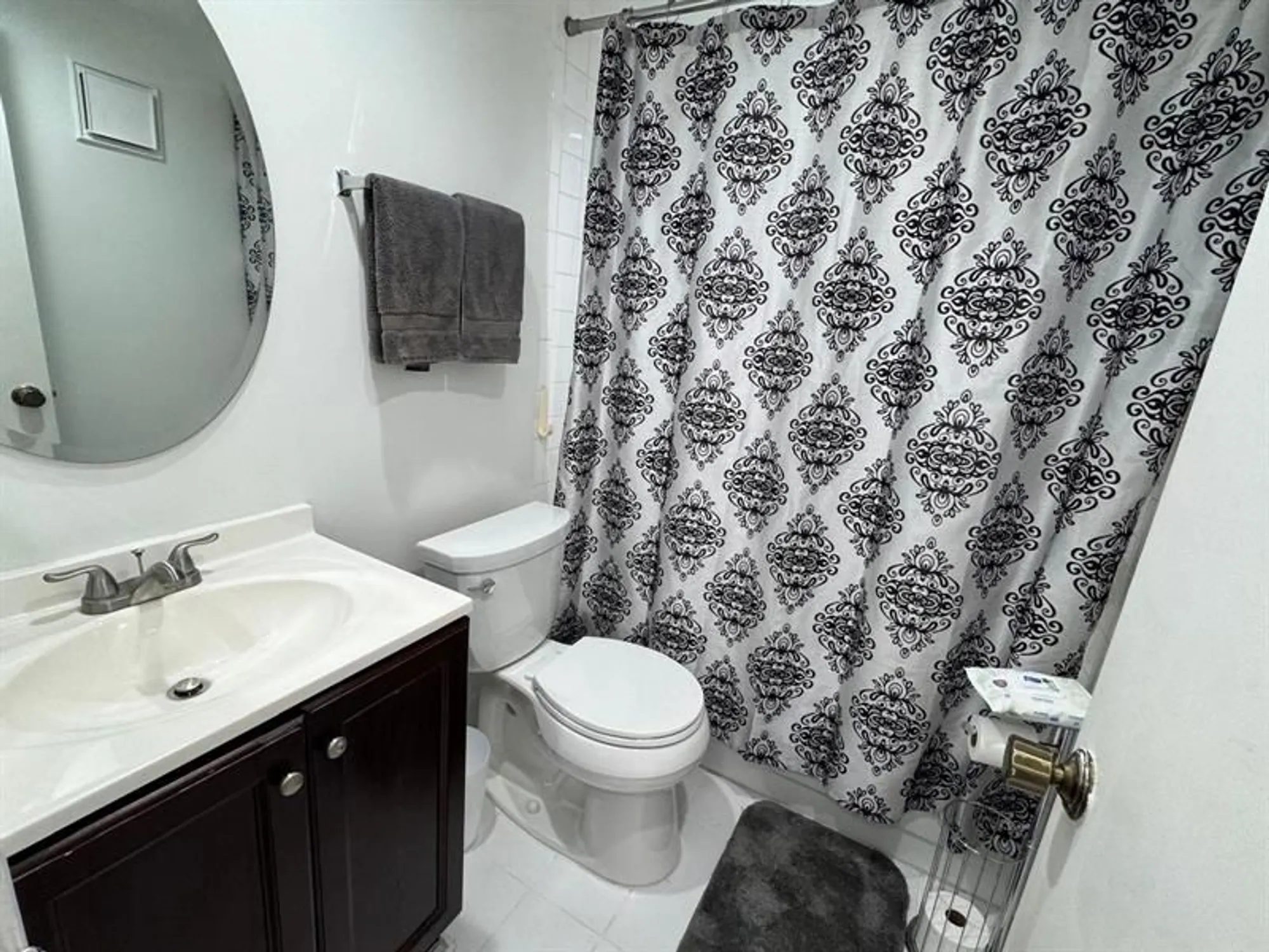 Property Slideshow image 21 of 40 | 6701 n university dr apt 216, Tamarac, FL, 33321