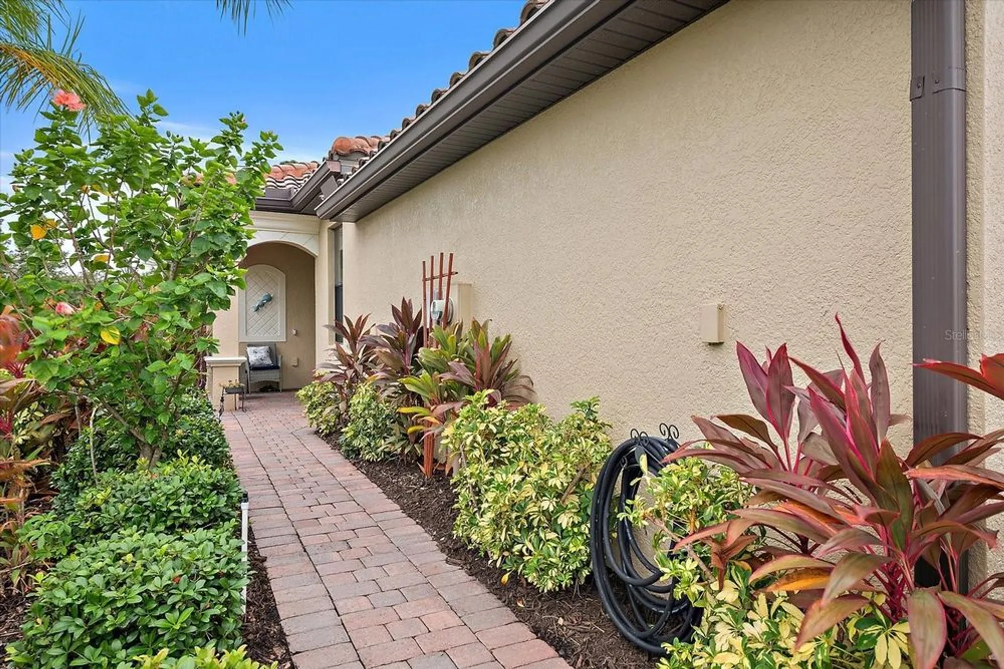 Property Slideshow image 2 of 30 | 6720 willowshire way, Bradenton, FL, 34212
