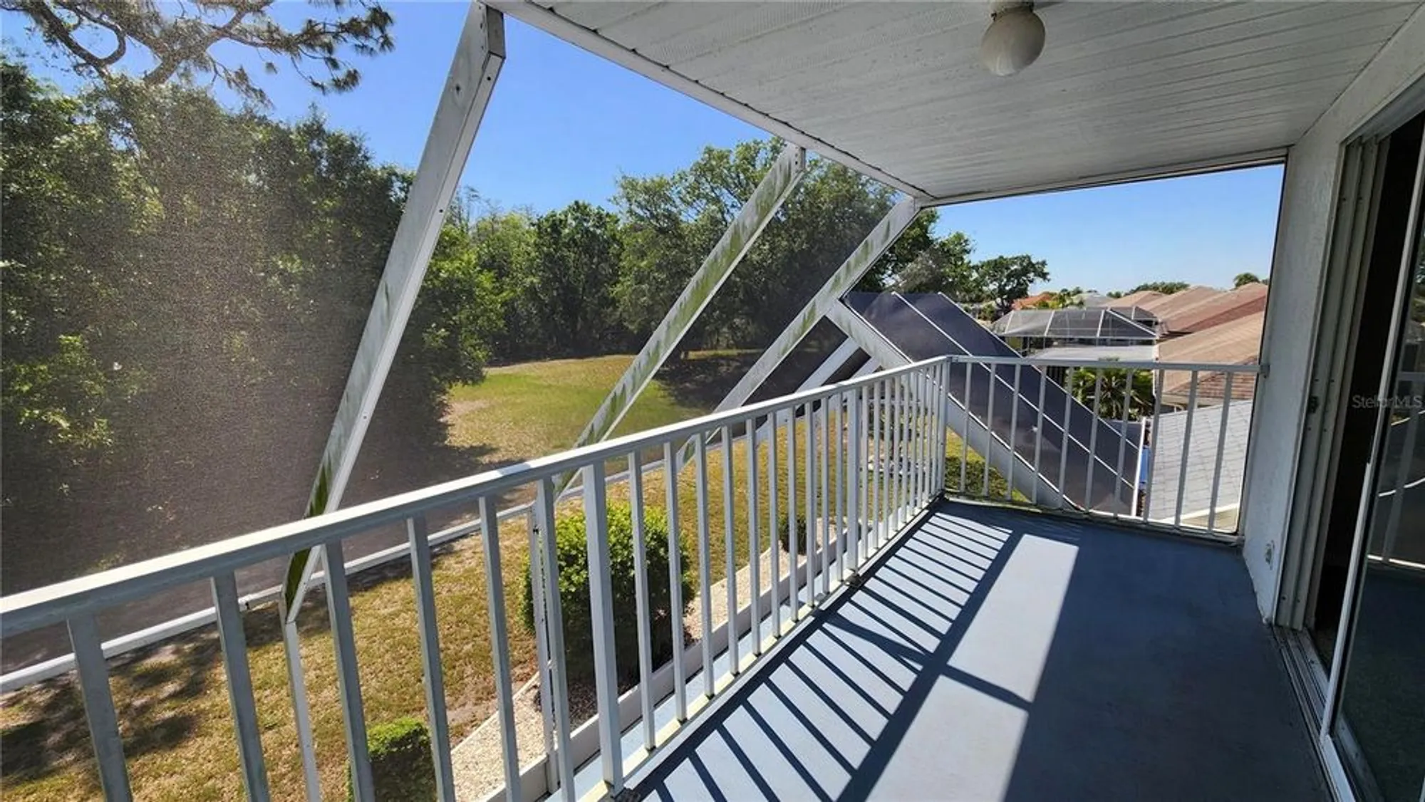 Property Slideshow image 39 of 60 | 2113 e del webb blvd, Sun City Center, FL, 33573