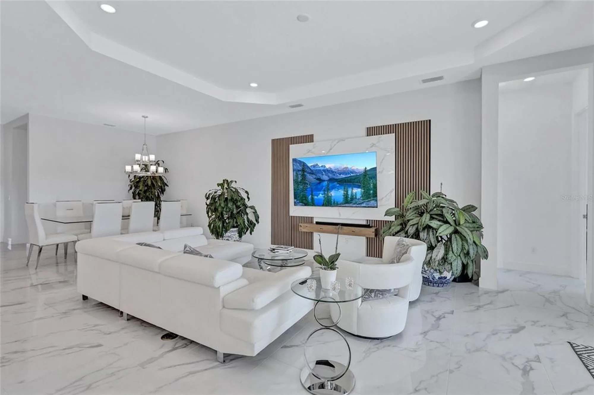 Property Slideshow image 9 of 56 | 6203 grandview hill ct, Bradenton, FL, 34203