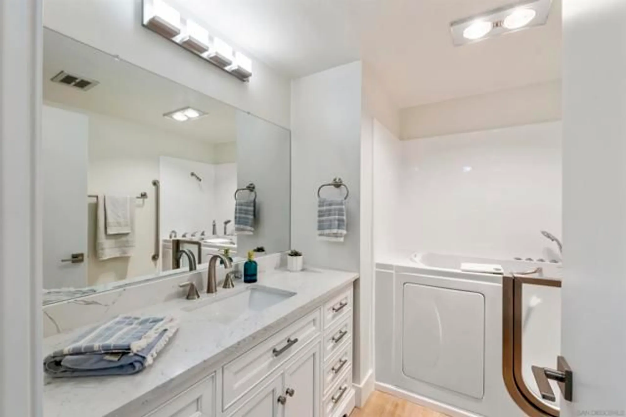 Property Slideshow image 19 of 19 | 3660 vista campana 23, Oceanside, CA, 92057