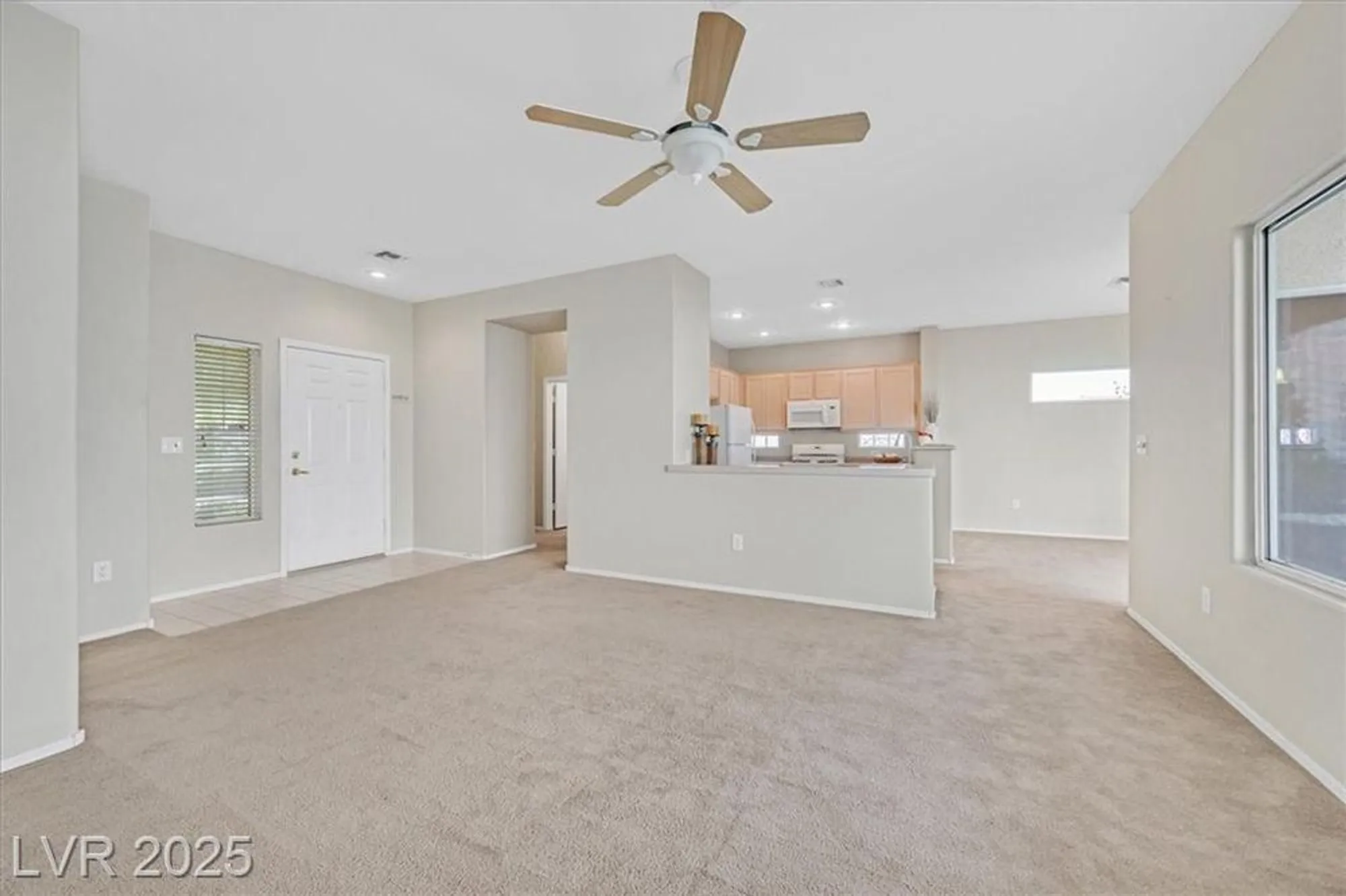 Property Slideshow image 5 of 37 | 2026 wildwood lake st, Henderson, NV, 89052