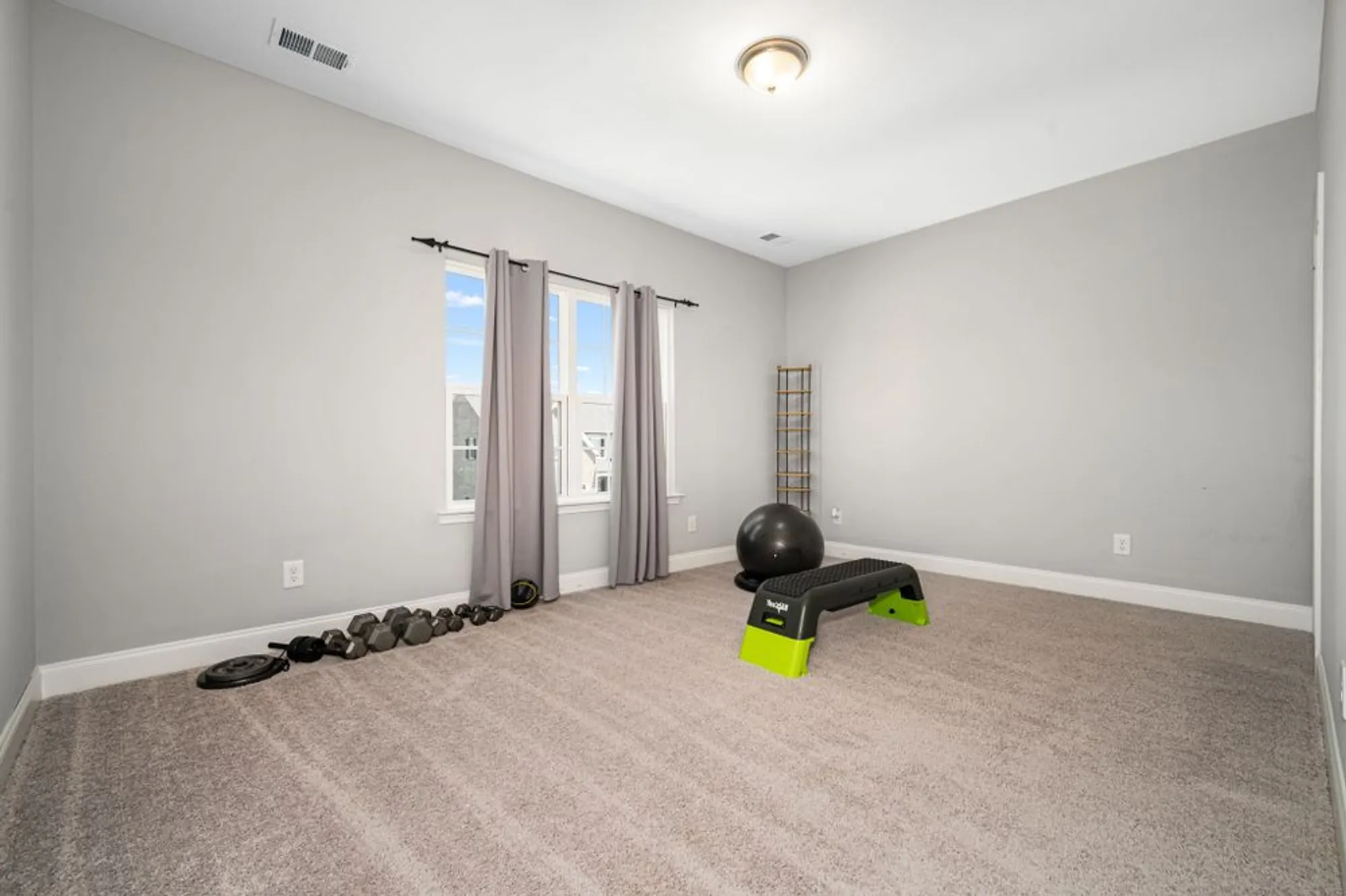 Property Slideshow image 27 of 31 | 1629 summit rdg, Lebanon, TN, 37090