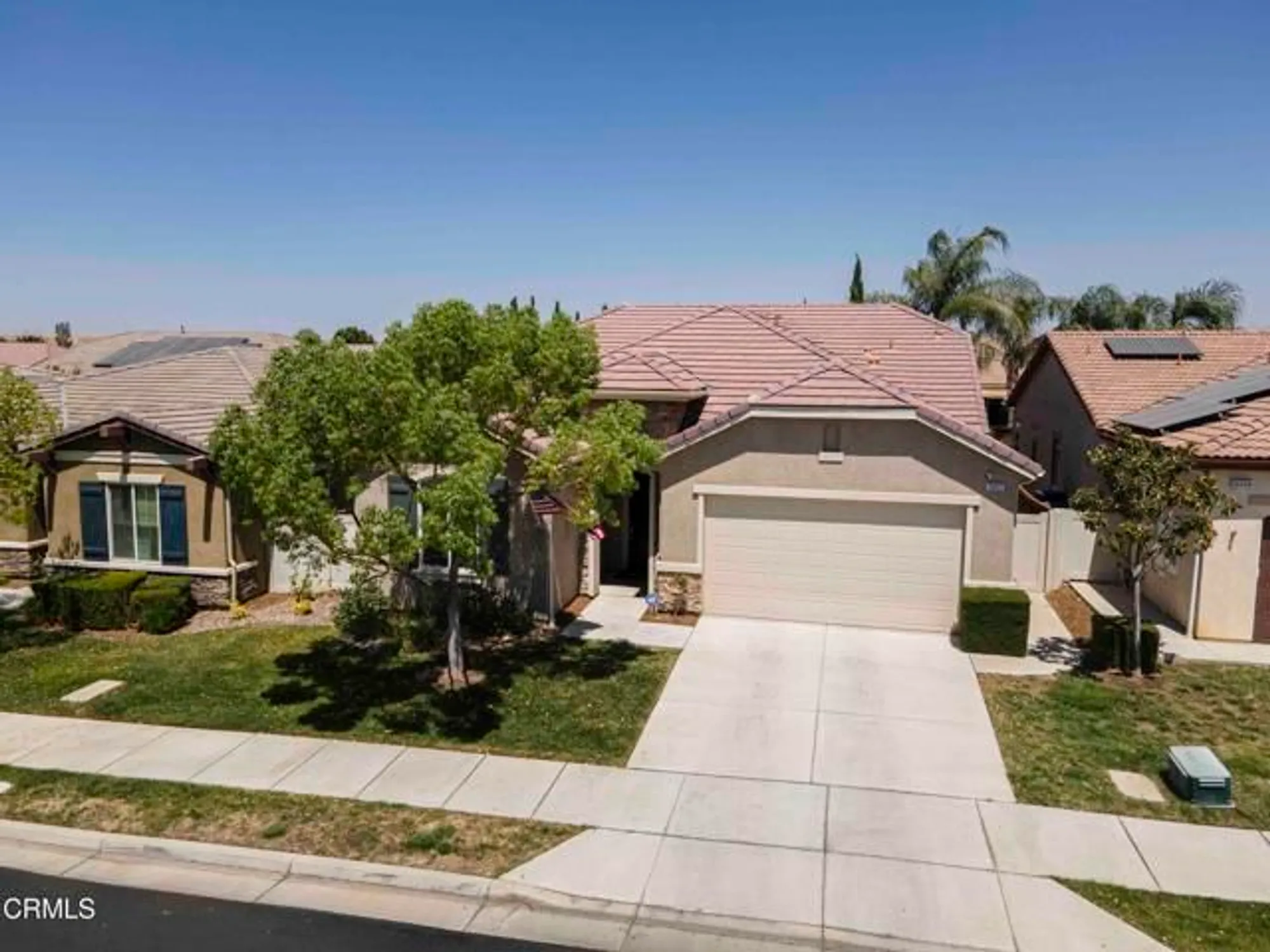 Property Slideshow image 4 of 43 | 10022 besancon way, Bakersfield, CA, 93306