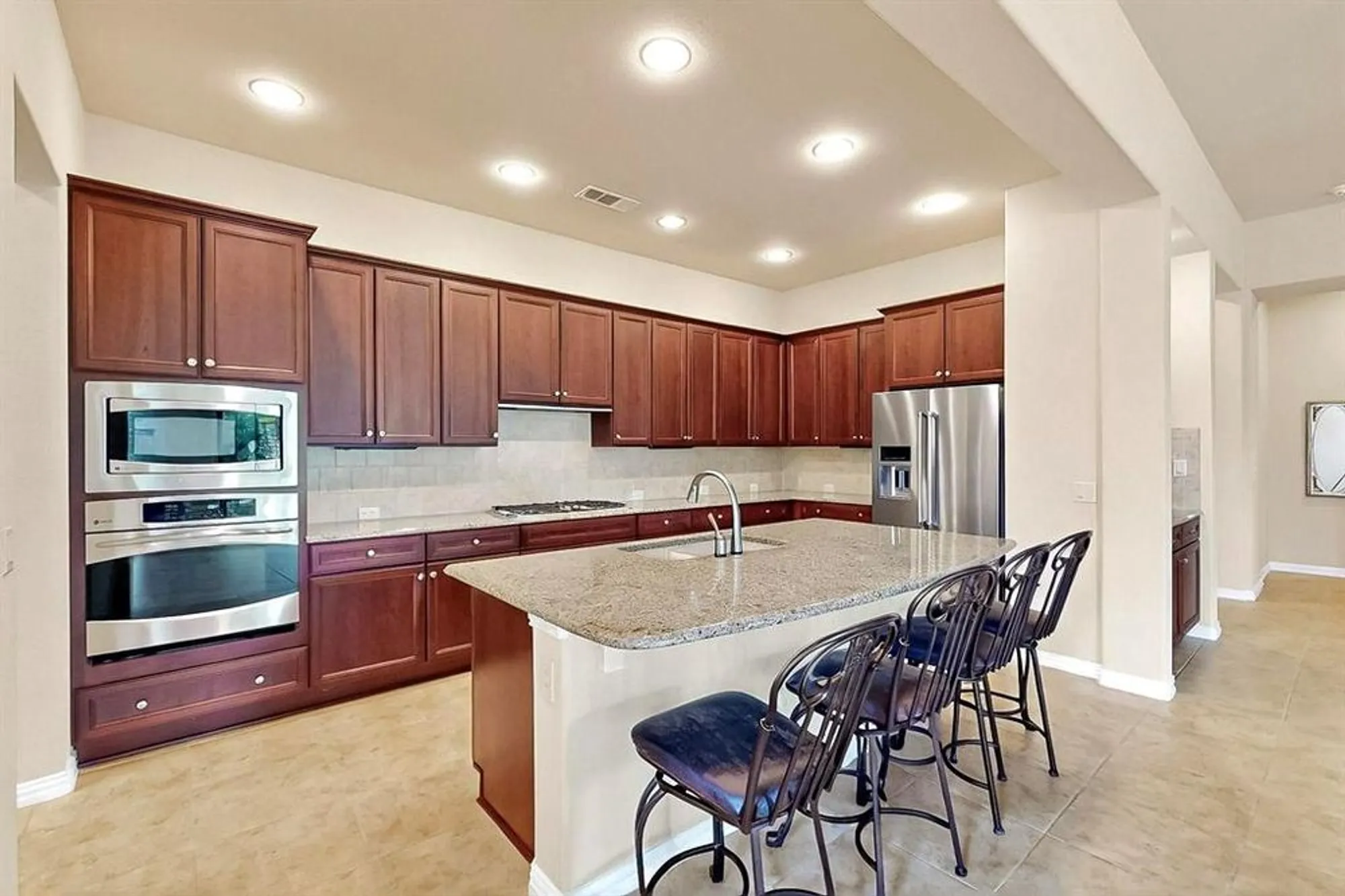 Property Slideshow image 13 of 38 | 11908 glenbrook st, Denton, TX, 76207