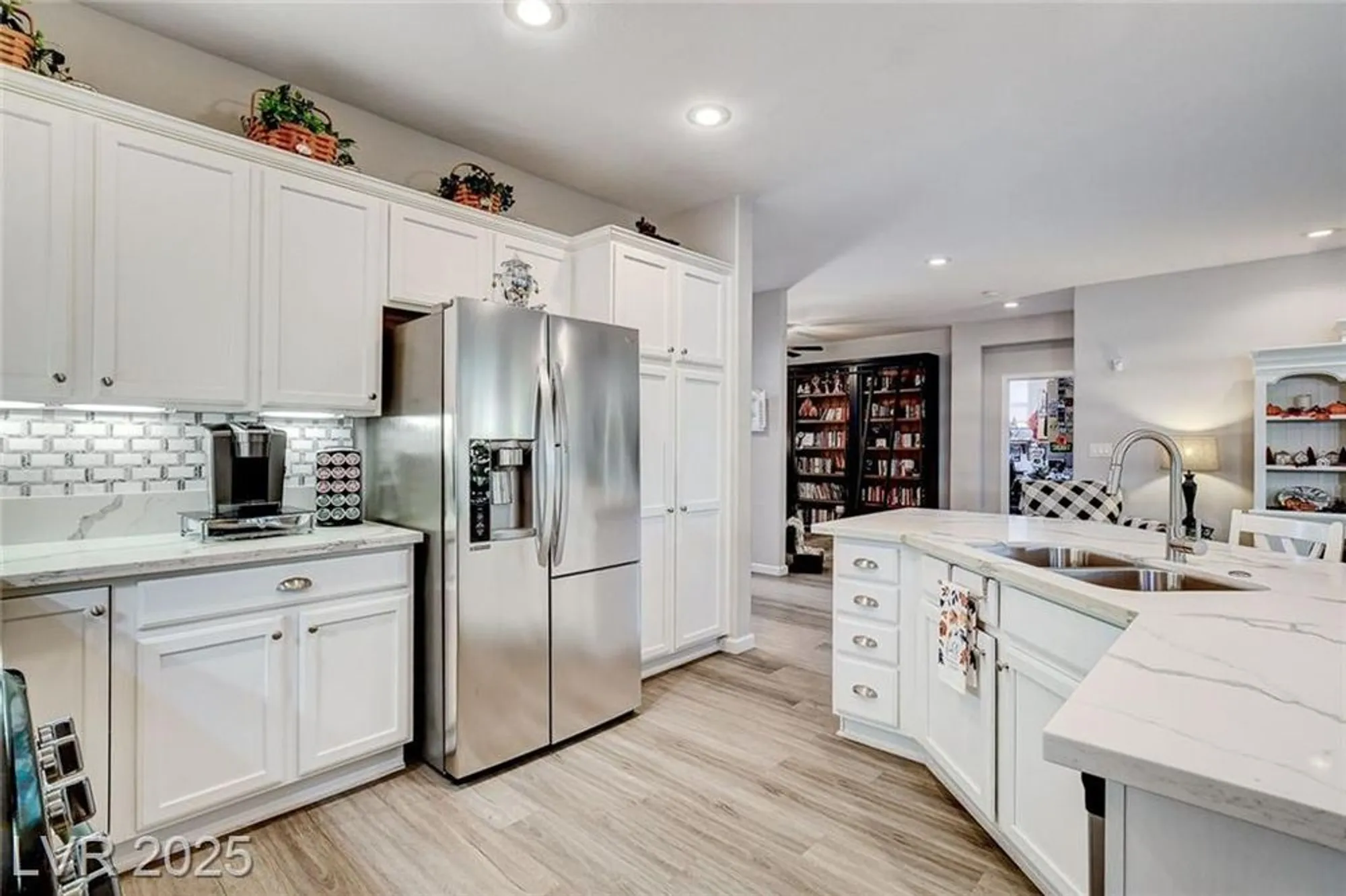 Property Slideshow image 10 of 54 | 10228 riva de destino ave, Las Vegas, NV, 89135