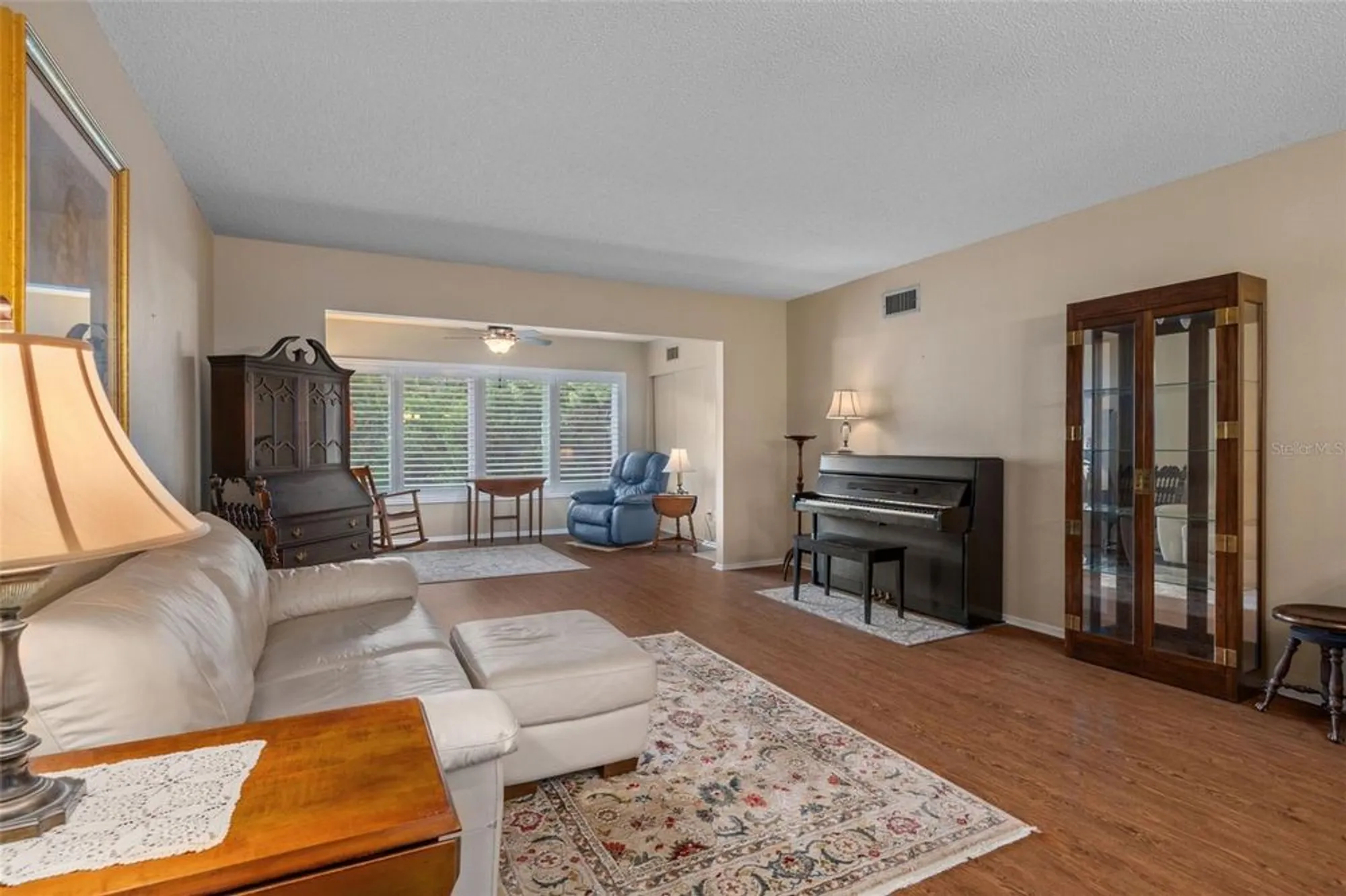 Property Slideshow image 12 of 61 | 2440 world parkway blvd 38, Clearwater, FL, 33763