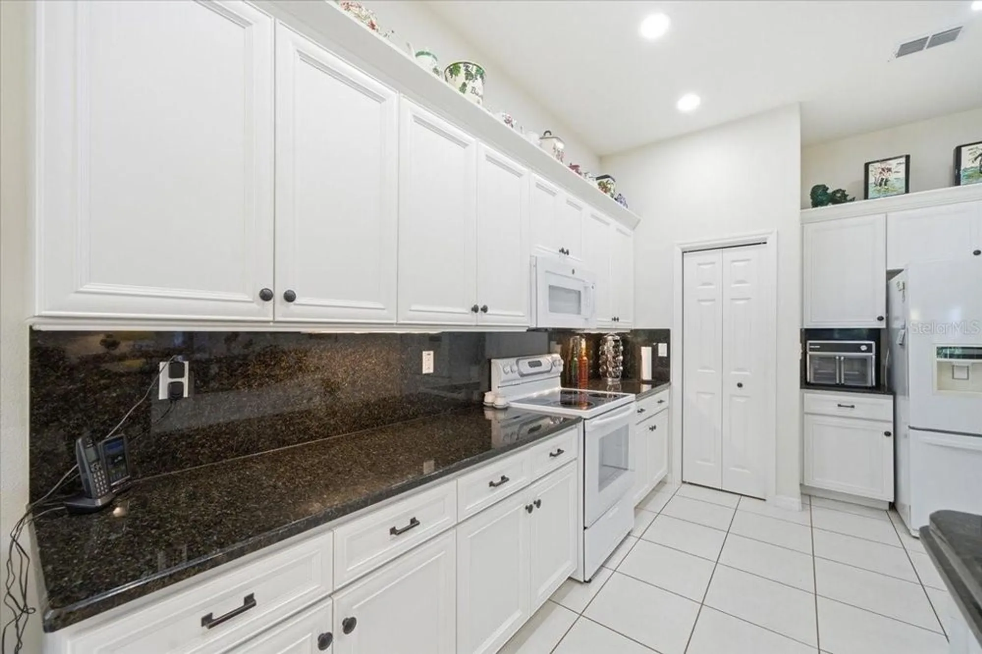 Property Slideshow image 19 of 46 | 10051 lenox blvd, Weeki Wachee, FL, 34613
