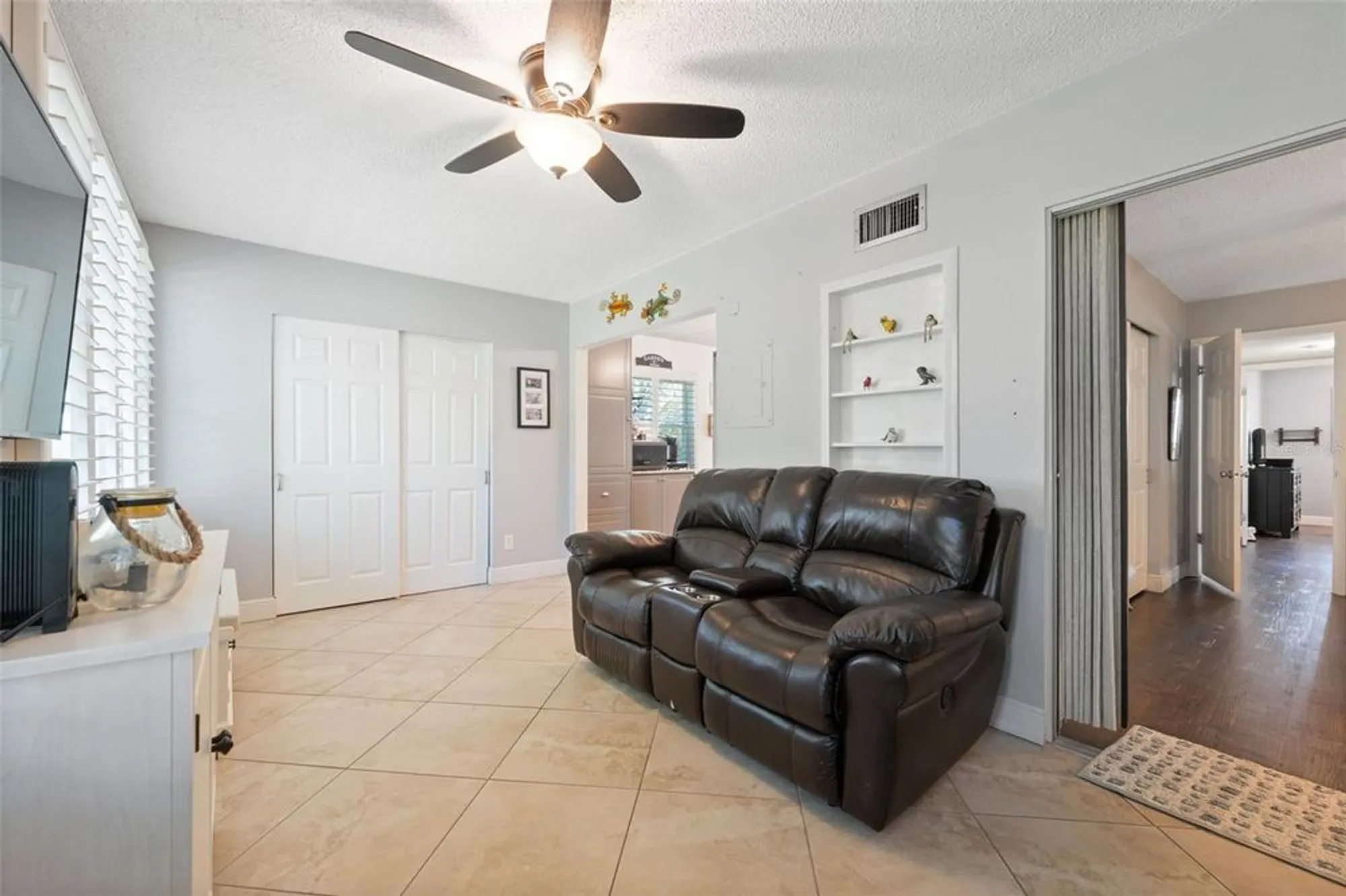 Property Slideshow image 16 of 40 | 2468 florentine way apt 48, Clearwater, FL, 33763