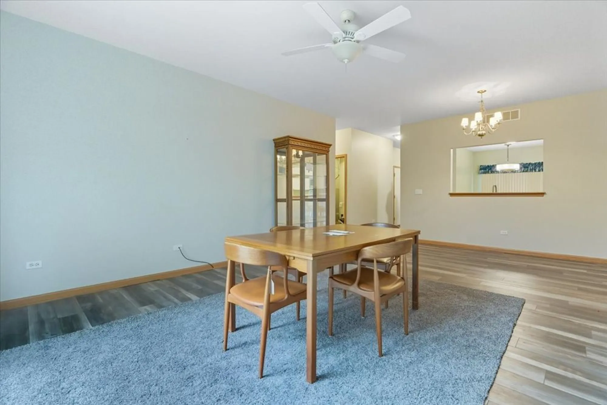 Property Slideshow image 14 of 25 | 2346 ashbrook ln, Grayslake, IL, 60030