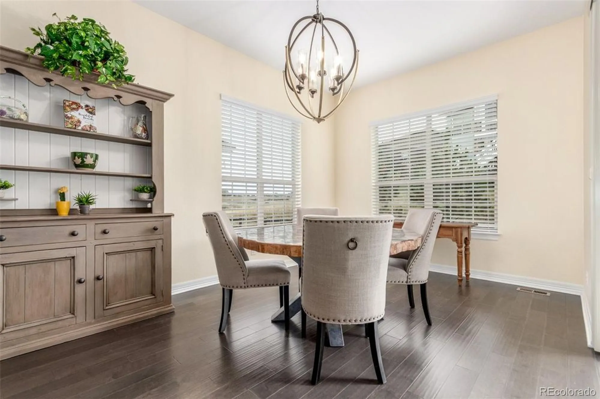 Property Slideshow image 12 of 45 | 22654 e henderson dr, Aurora, CO, 80016