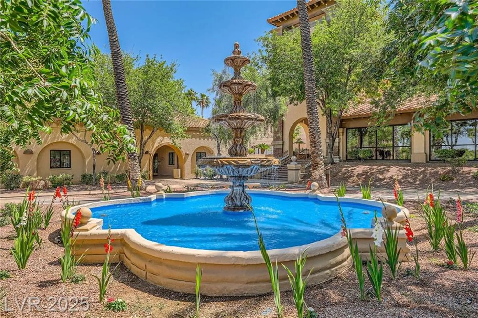 Property Slideshow image 2 of 53 | 9024 starmount dr, Las Vegas, NV, 89134