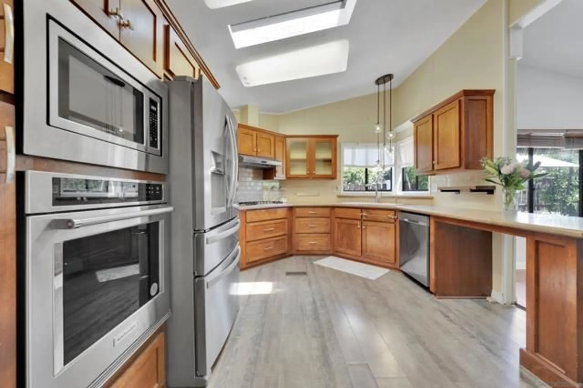 Property Slideshow image 19 of 45 | 38020 calle confite, Murrieta, CA, 92563