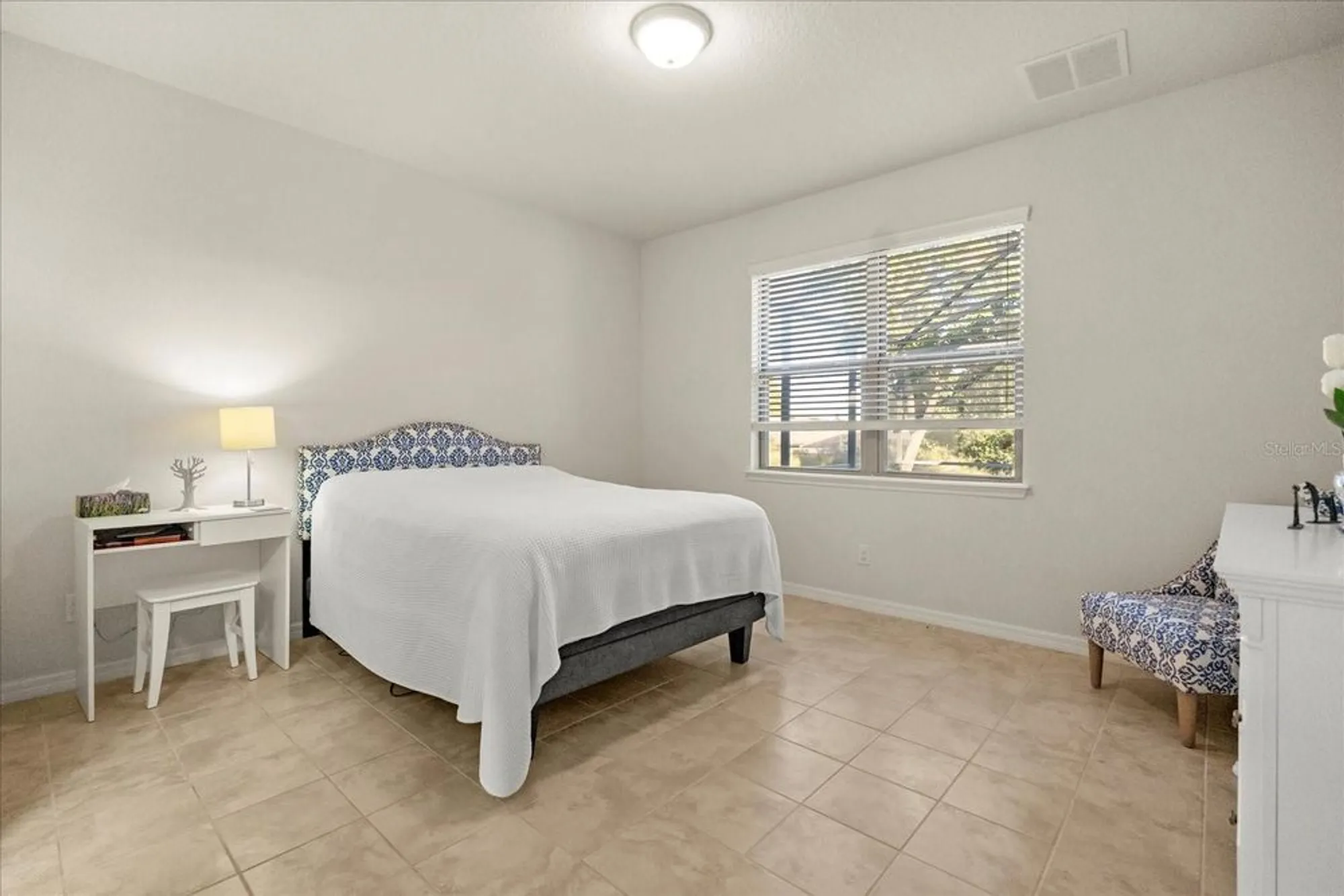 Property Slideshow image 9 of 50 | 540 pamplona pl, Davenport, FL, 33837