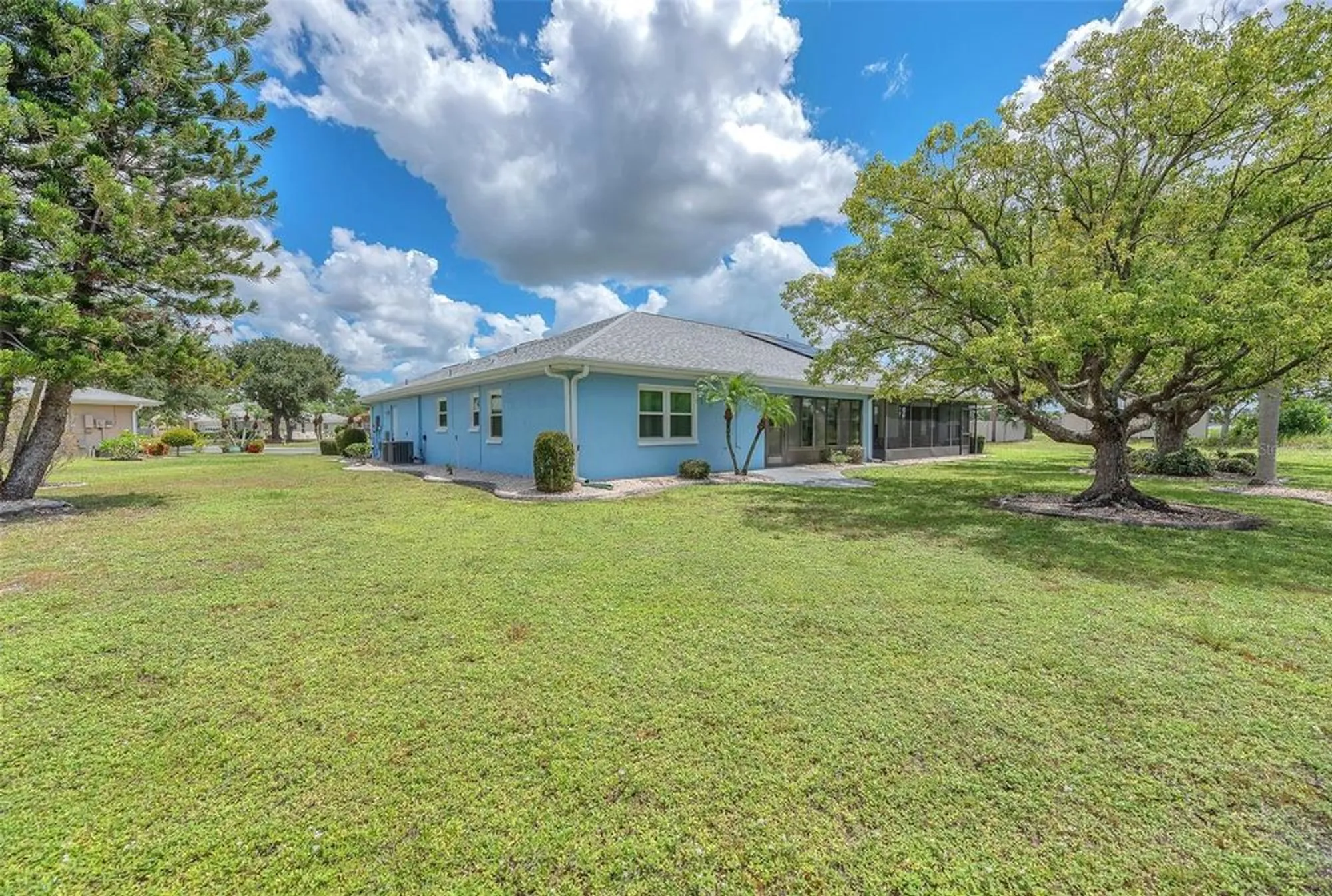 Property Slideshow image 22 of 39 | 904 sun key ct, Sun City Center, FL, 33573