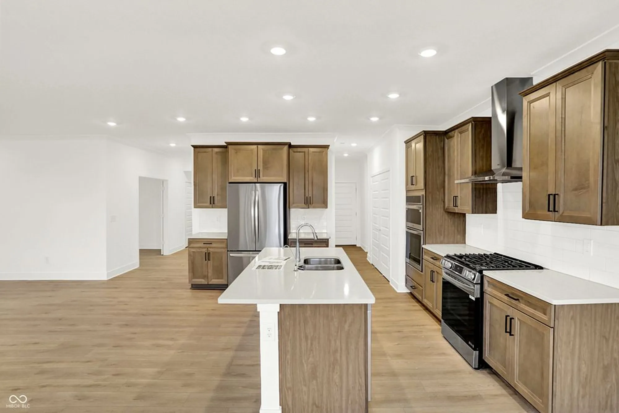 Property Slideshow image 25 of 52 | 5076 foxley park ln, Avon, IN, 46123