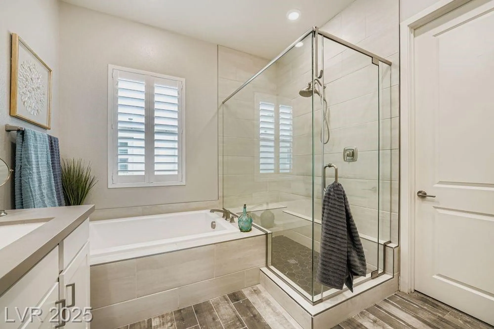 Property Slideshow image 21 of 35 | 4294 swift st, Las Vegas, NV, 89135