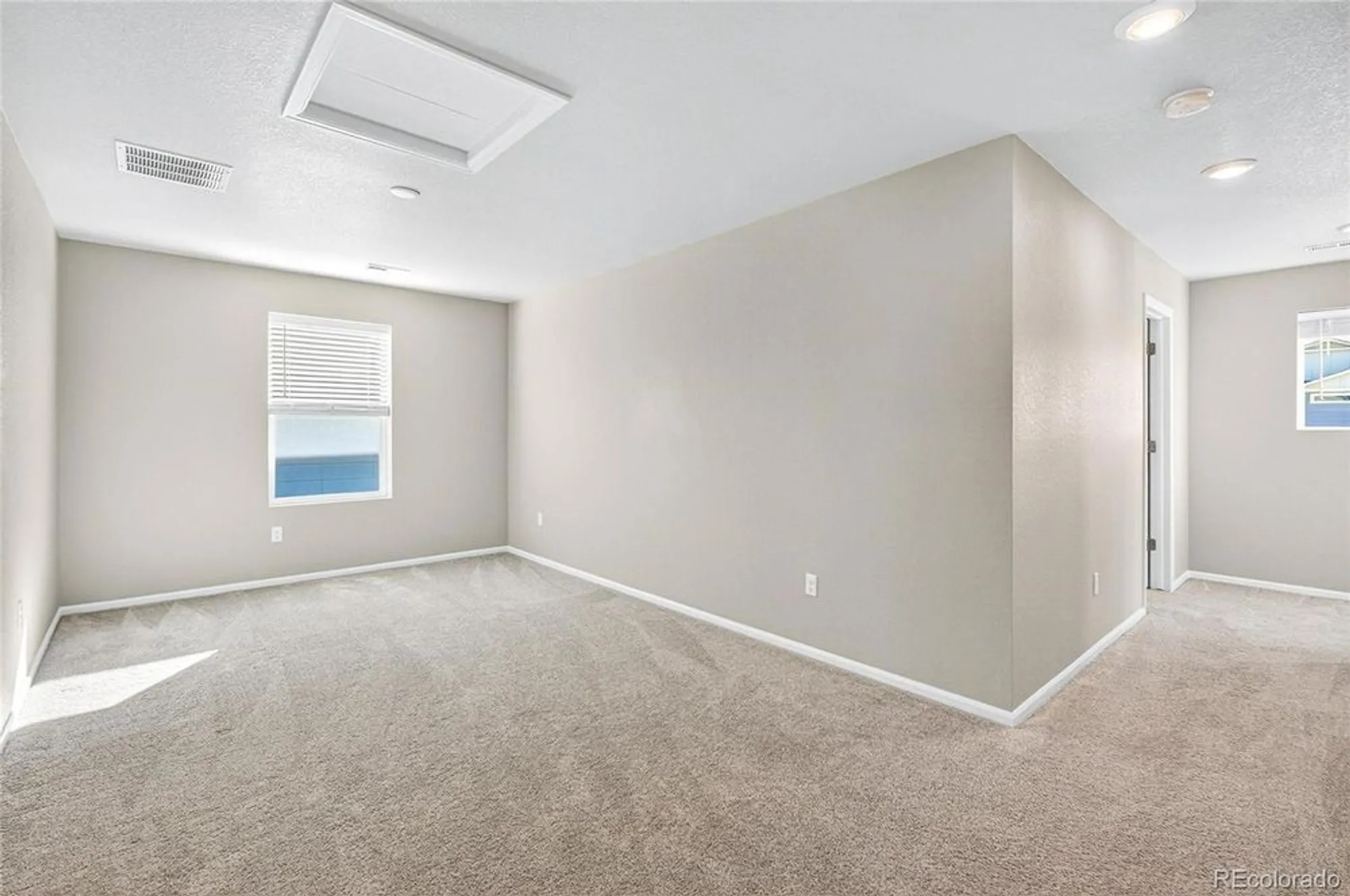 Property Slideshow image 16 of 27 | 3685 sandy vista ln, Castle Rock, CO, 80104