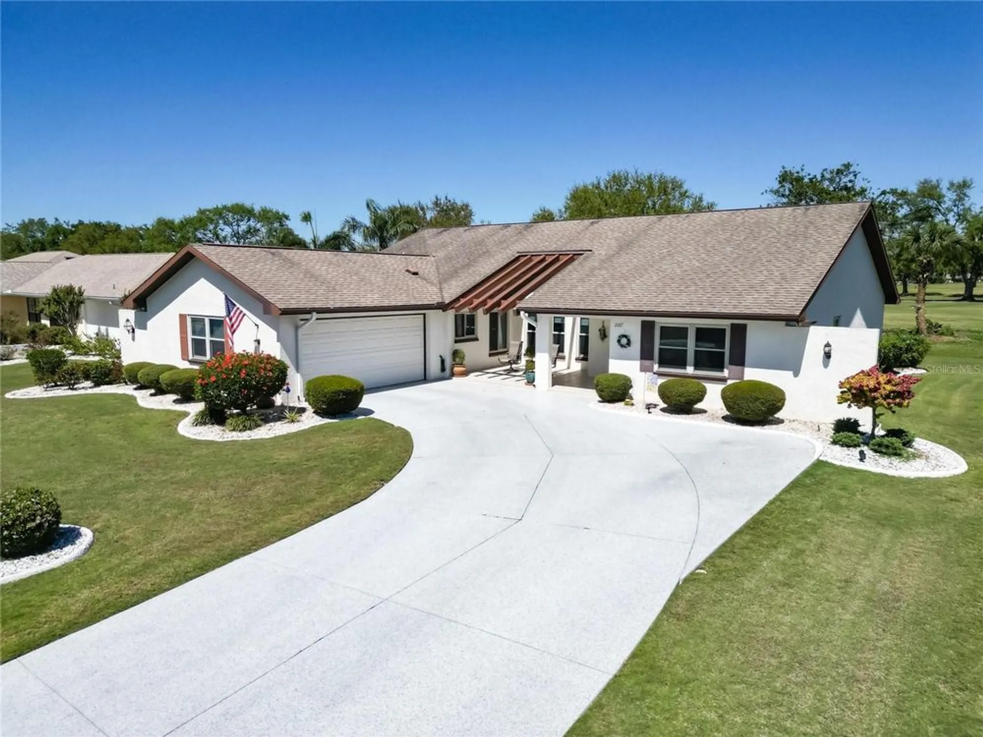 Property Slideshow image 5 of 79 | 2007 east view dr, Sun City Center, FL, 33573