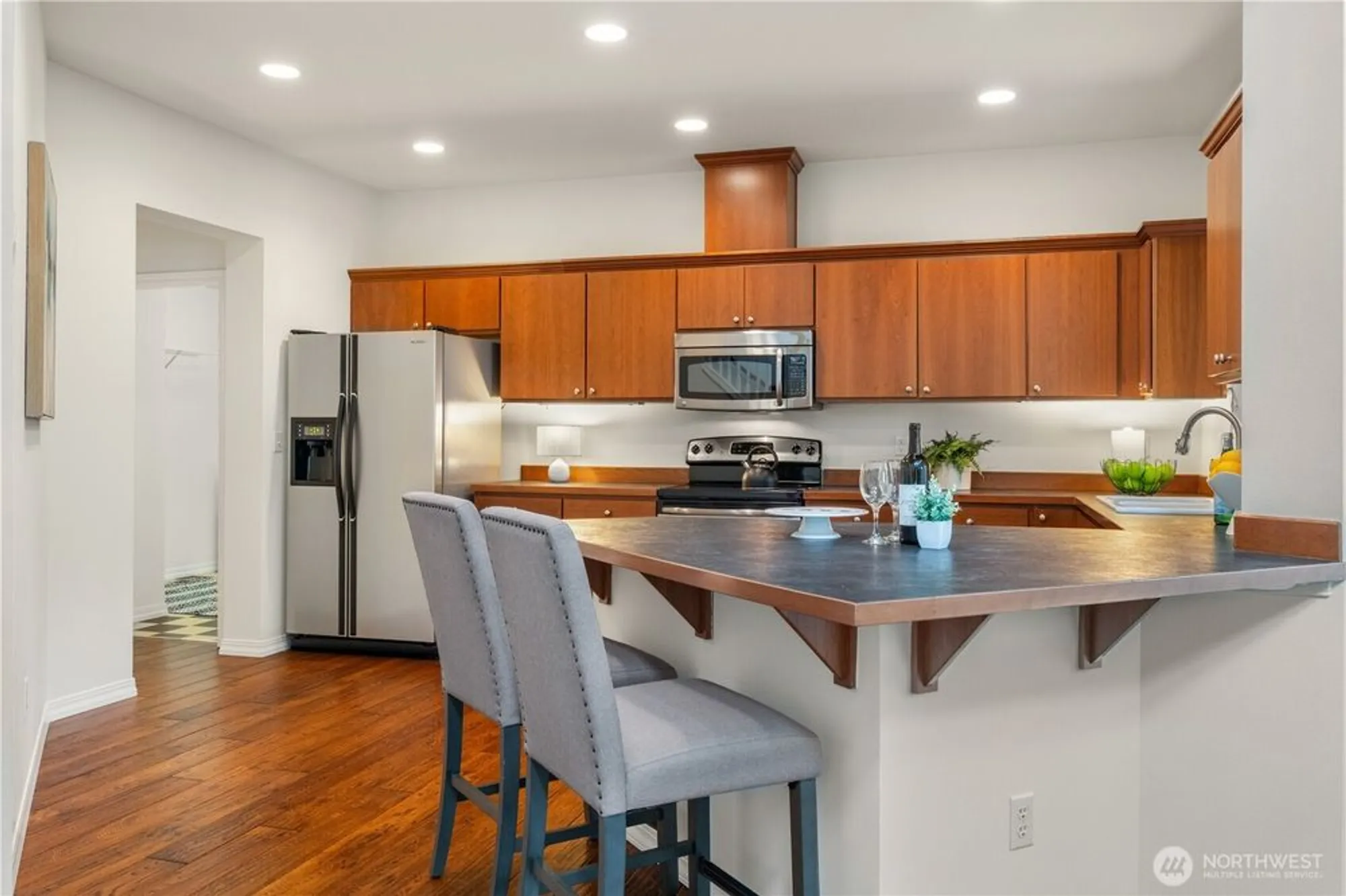 Property Slideshow image 6 of 32 | 24239 ne 130th pl, Redmond, WA, 98053