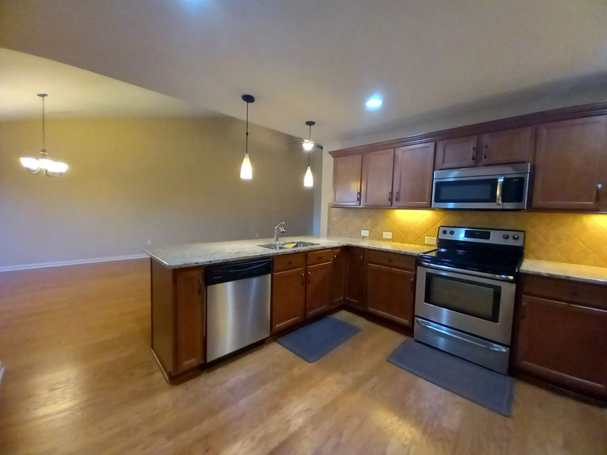 Property Slideshow image 8 of 15 | 395 devon chase hl 4102, Gallatin, TN, 37066