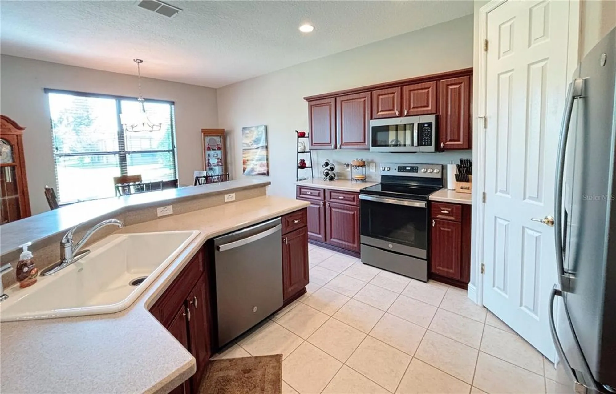 Property Slideshow image 10 of 62 | 134 glendale ct, Poinciana, FL, 34759