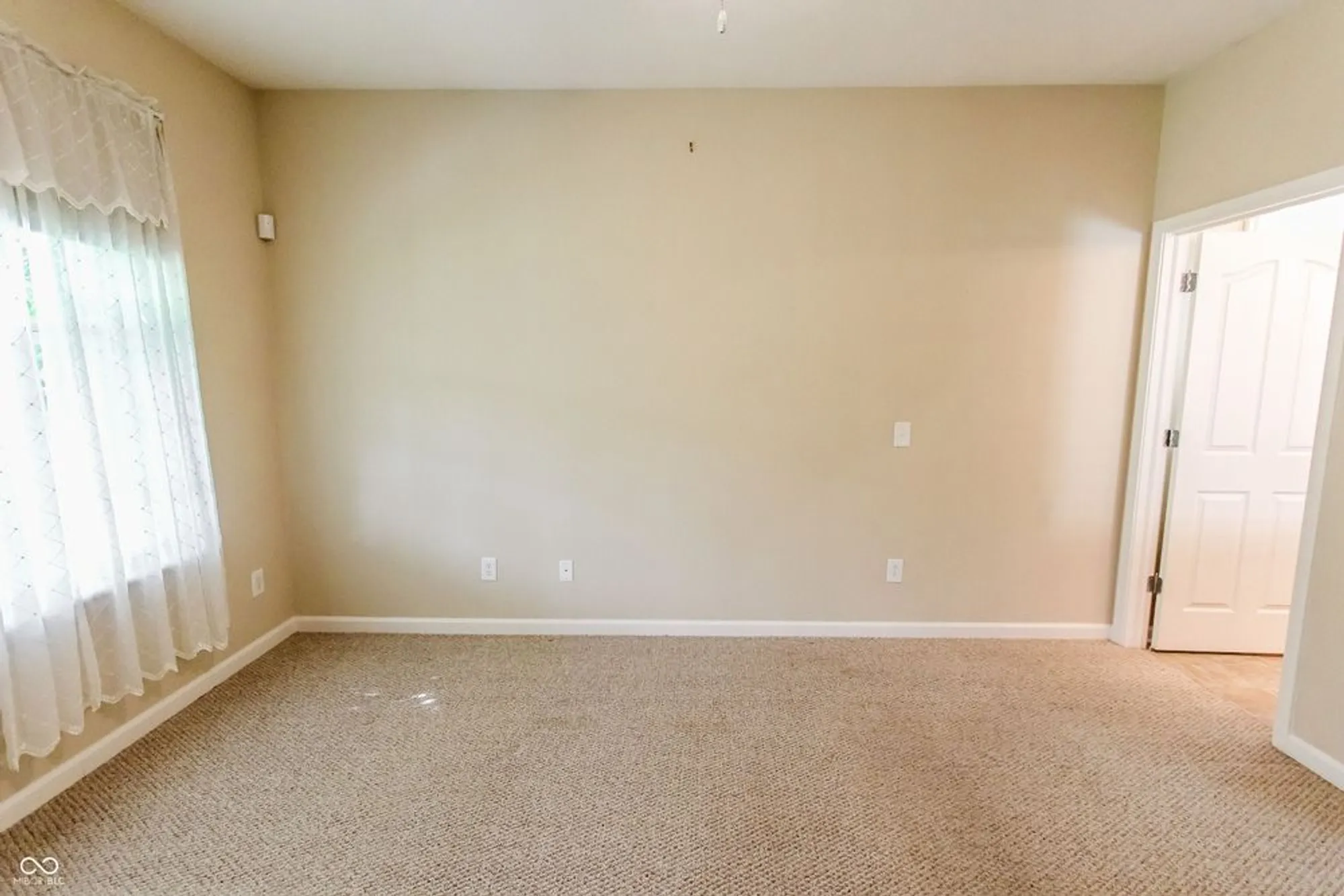 Property Slideshow image 36 of 52 | 15935 lambrusco way, Fishers, IN, 46037